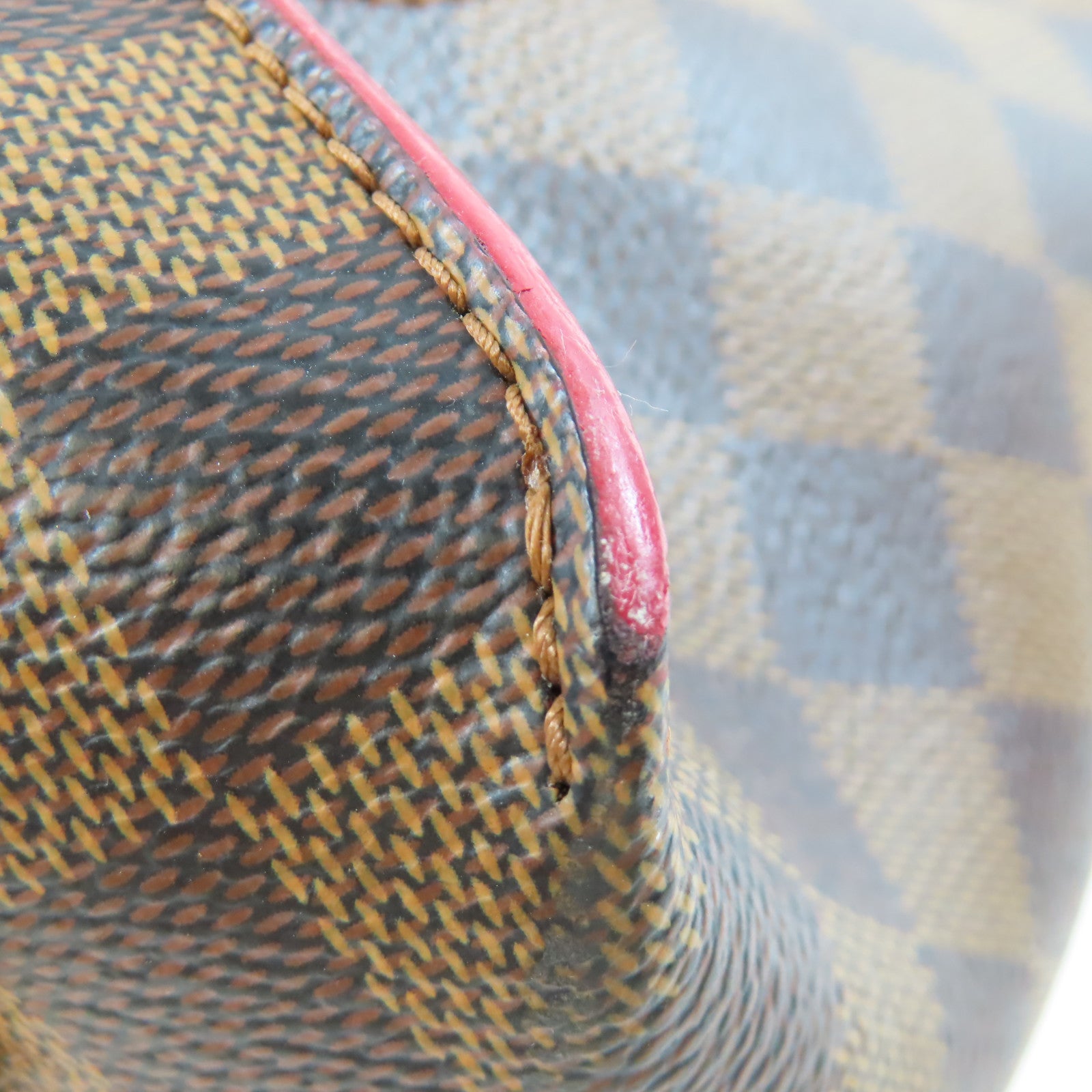LOUIS VUITTON Damier Caissa Hobo金扣肩背袋棕色/紅色