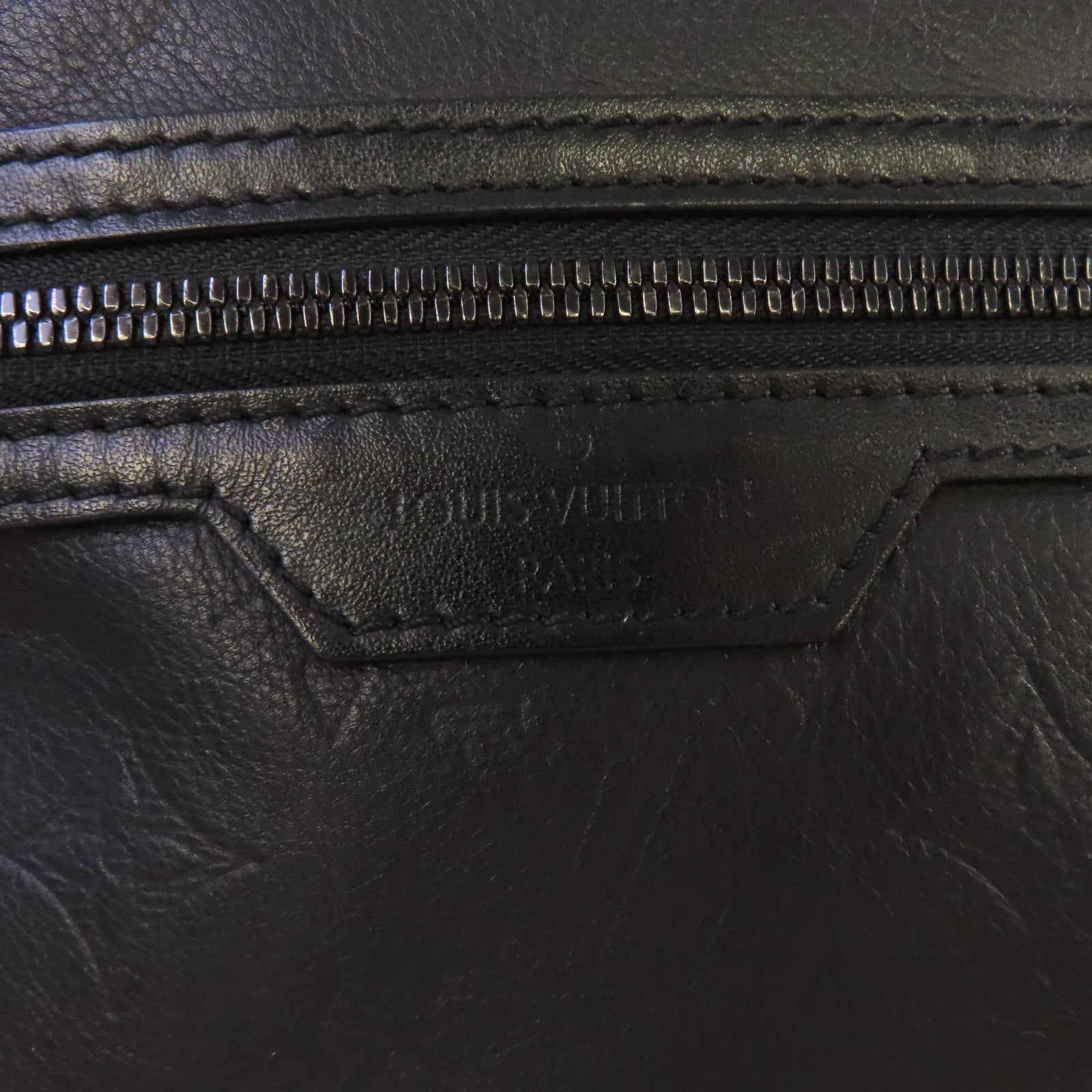 LOUIS VUITTON Monogram Shadow Flat Messenger Shoulder Bag肩背袋黑色/軍綠色