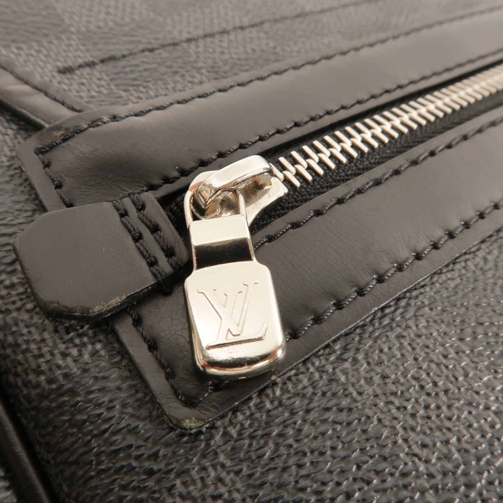 LOUIS VUITTON Damier Graghite Daniel MM肩背袋