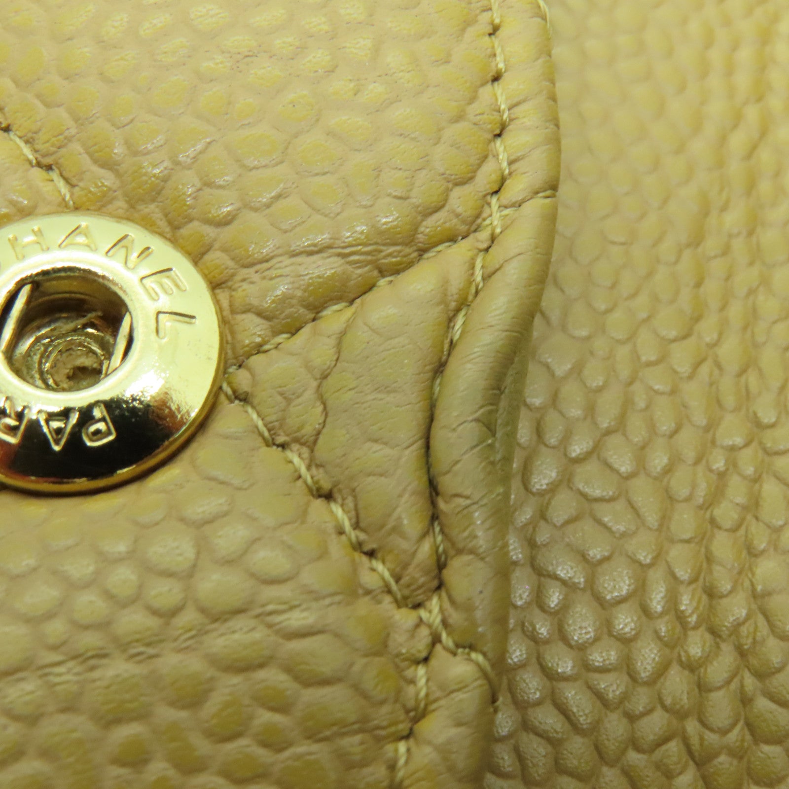 CHANEL 菱格Caviar皮革Chain Shoulder Bag金扣链带肩背袋米色