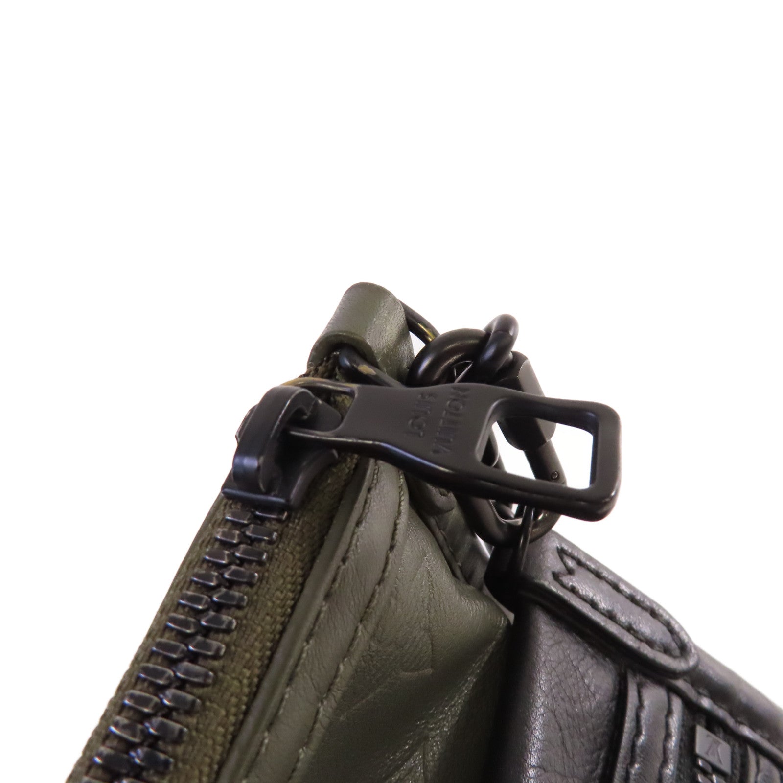 LOUIS VUITTON Monogram Shadow Flat Messenger Shoulder Bag肩背袋黑色/軍綠色