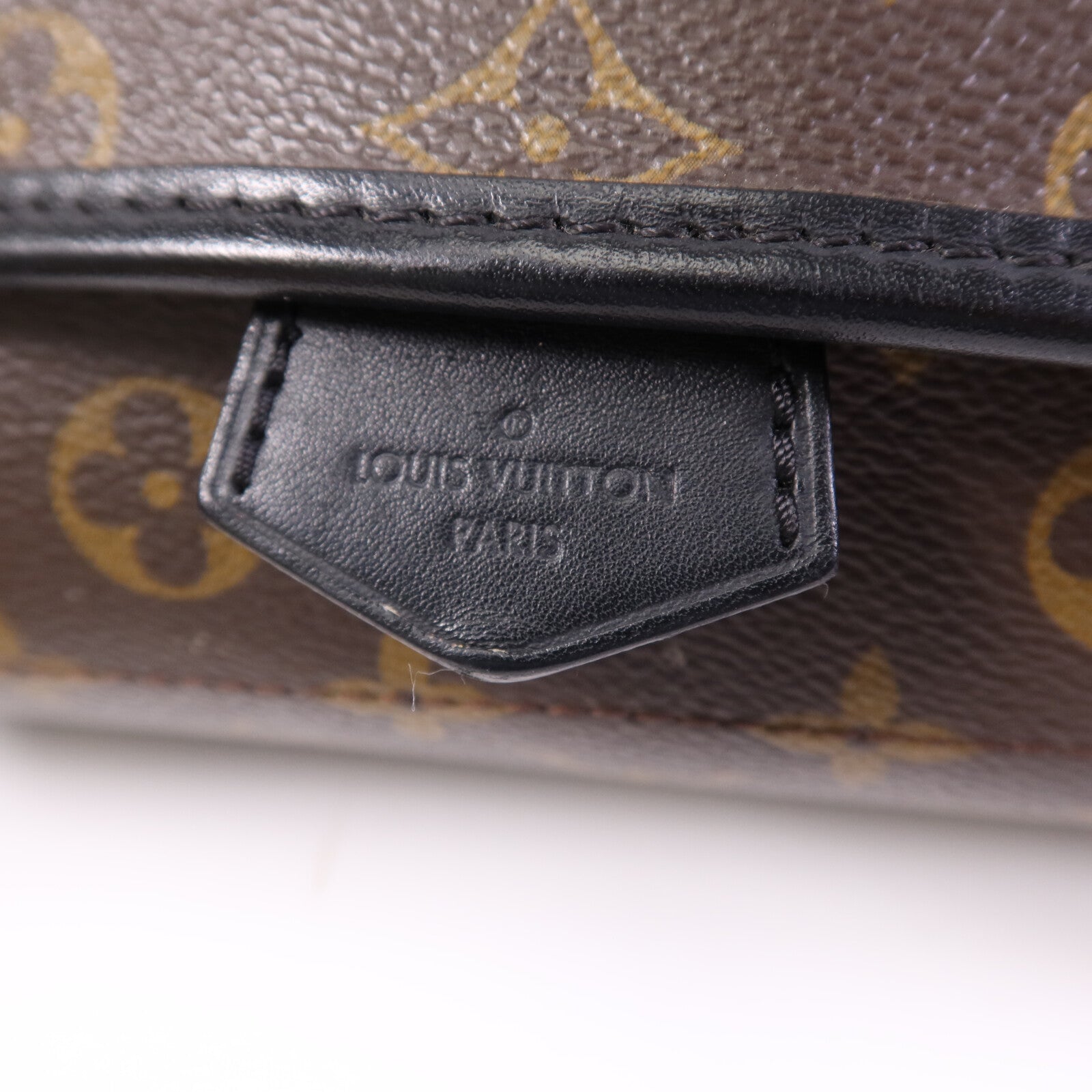 LOUIS VUITTON Monogram Macassar Magnetic Messenger Bag肩背袋