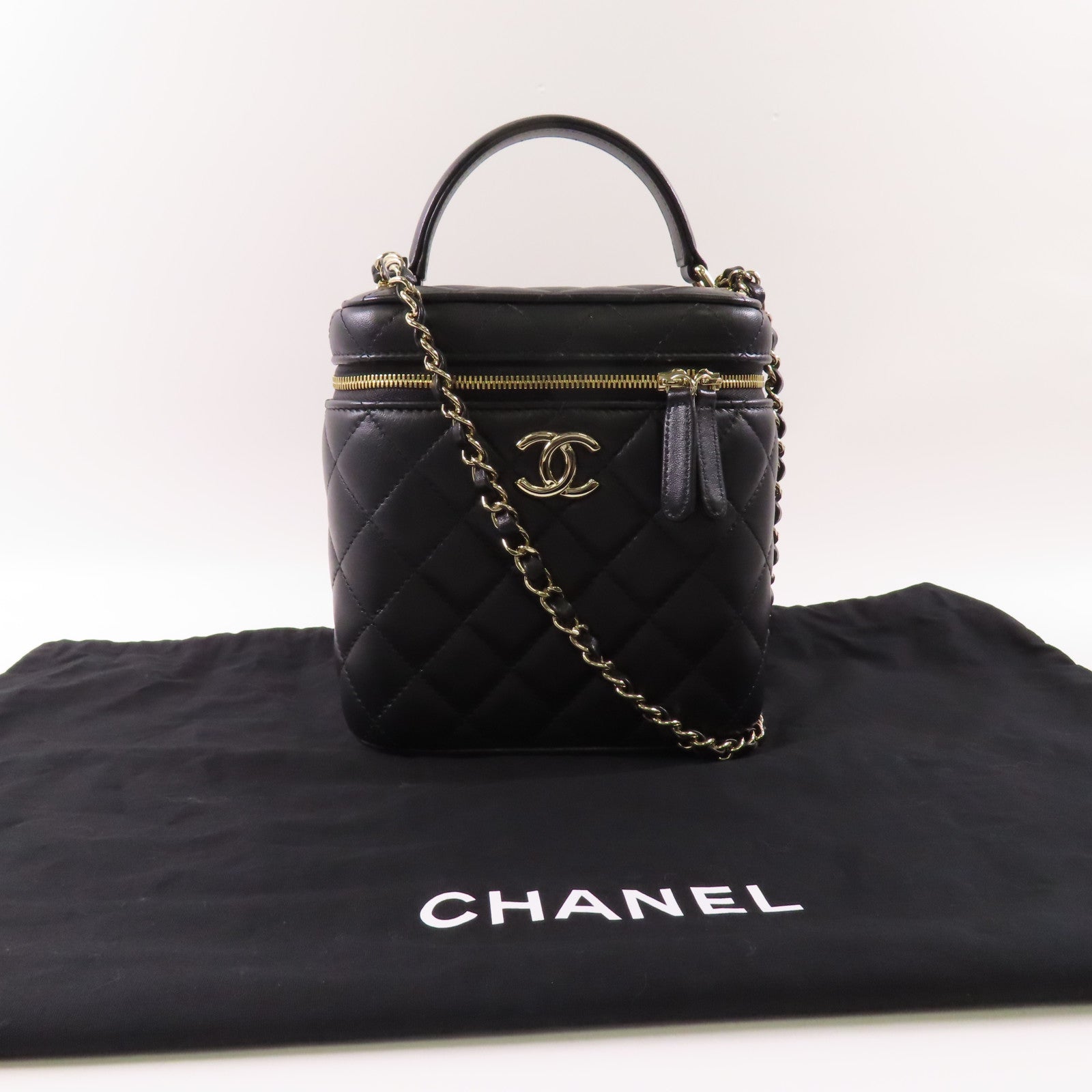 CHANEL 羊皮皮革Vanity Case金扣鏈帶手挽肩背兩用袋