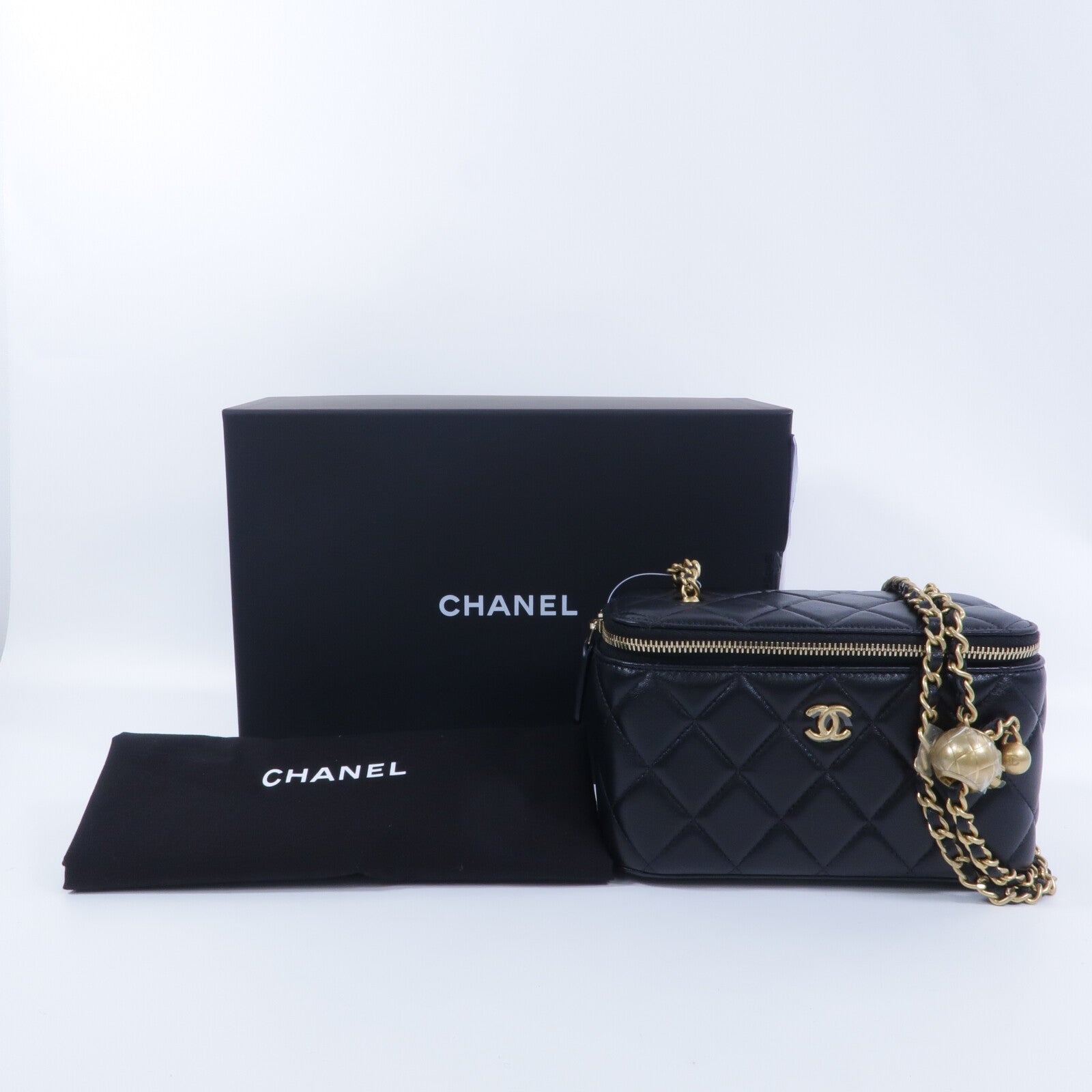 CHANEL 羊皮皮革Vanity Case With Gold Ball鏈帶手挽肩背兩用袋