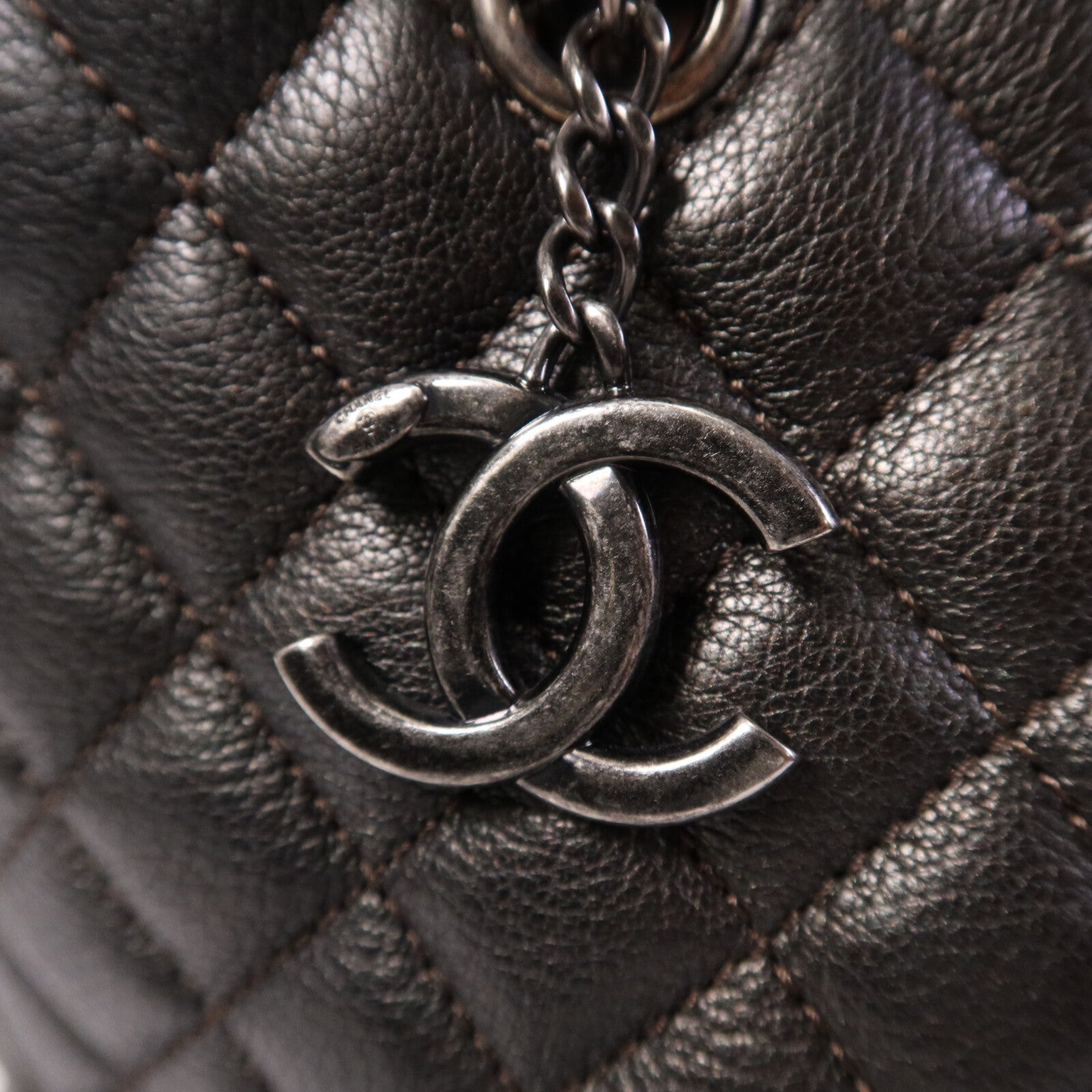 CHANEL 牛皮皮革Chain Shoulder Bag銀扣鏈帶肩背袋