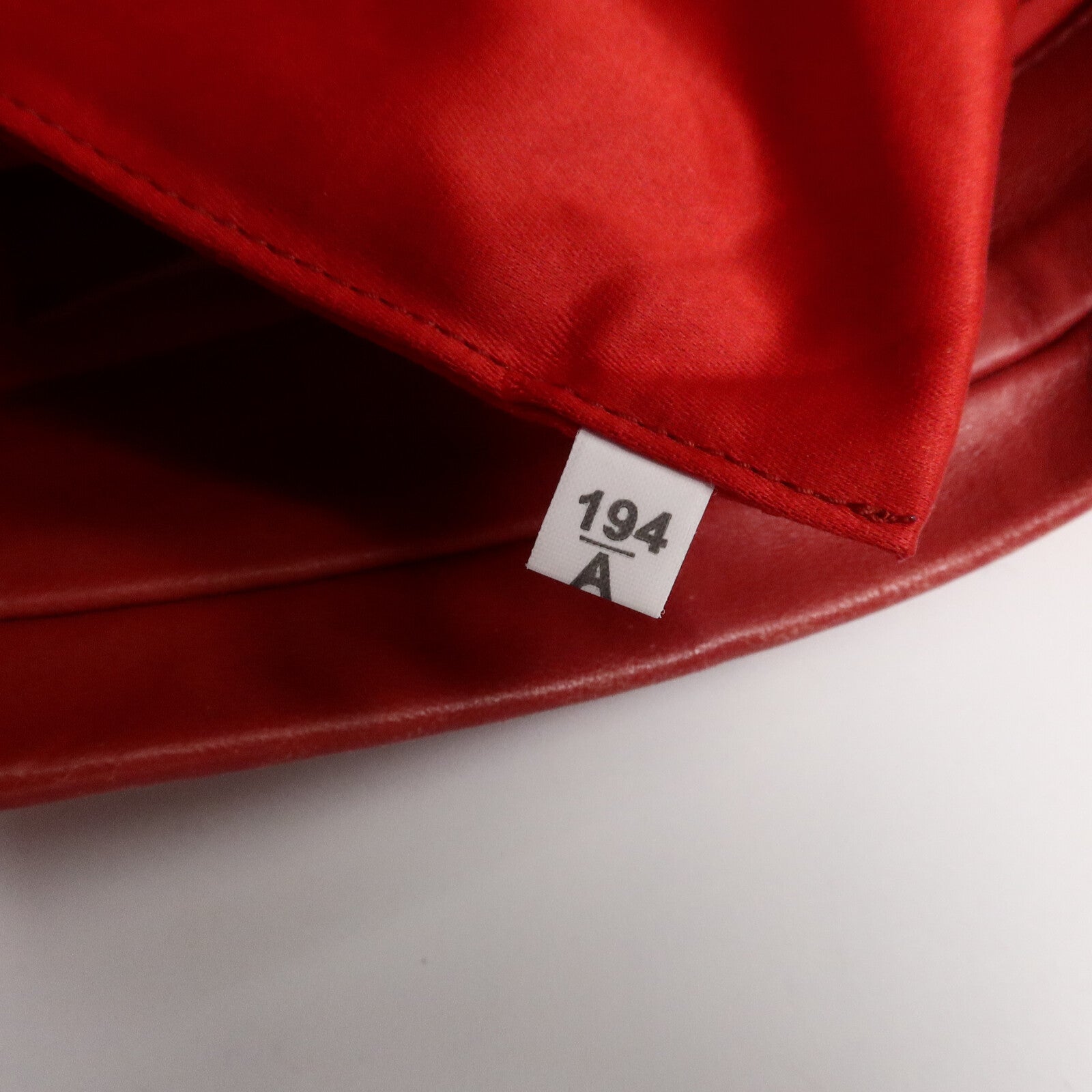 Miu Miu 羊皮皮革Shoulder Clutch Bag肩背袋