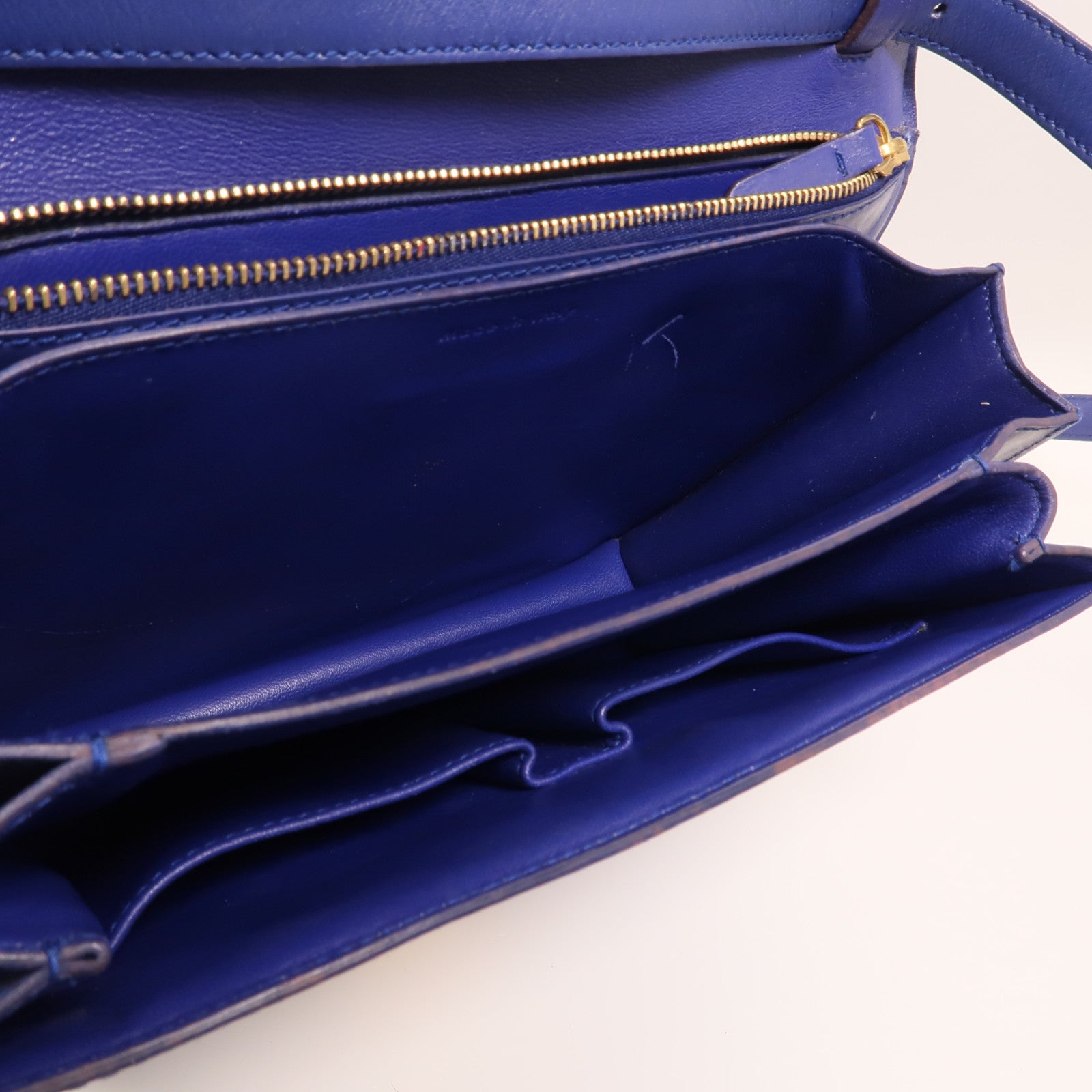 CELINE 牛皮皮革Classic Box金扣肩背袋