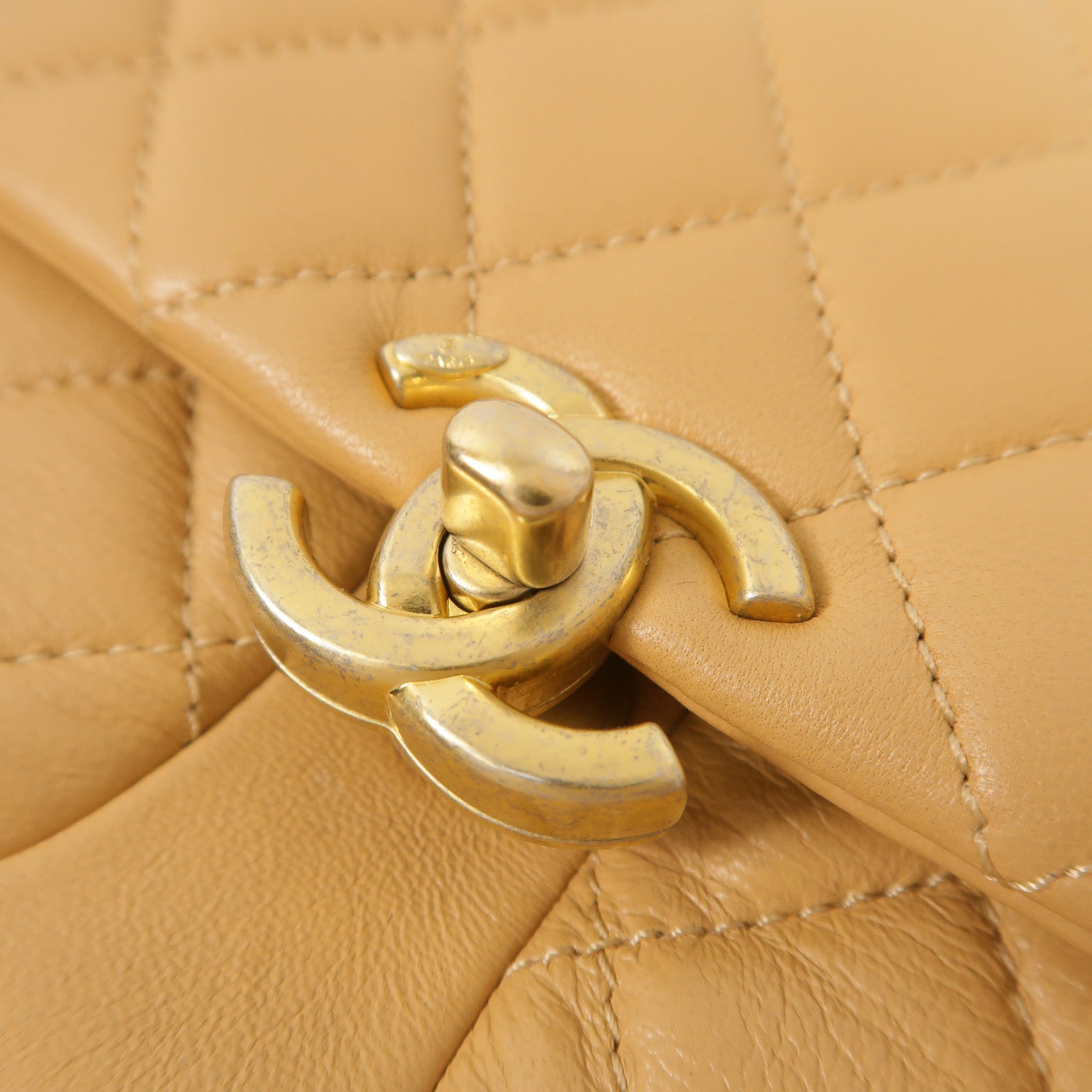 CHANEL 牛皮皮革Flap Bag鏈帶肩背袋
