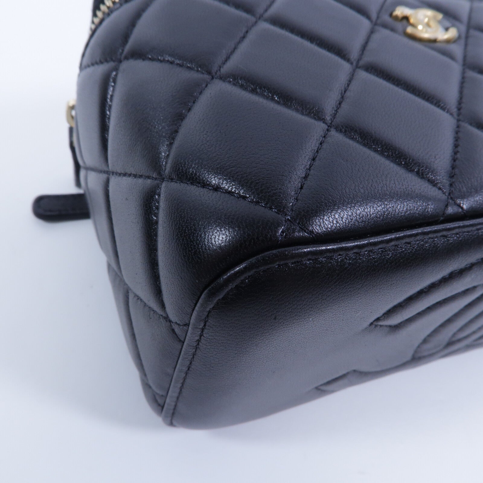 CHANEL 羊皮皮革Vanity Case With Gold Ball鏈帶手挽肩背兩用袋