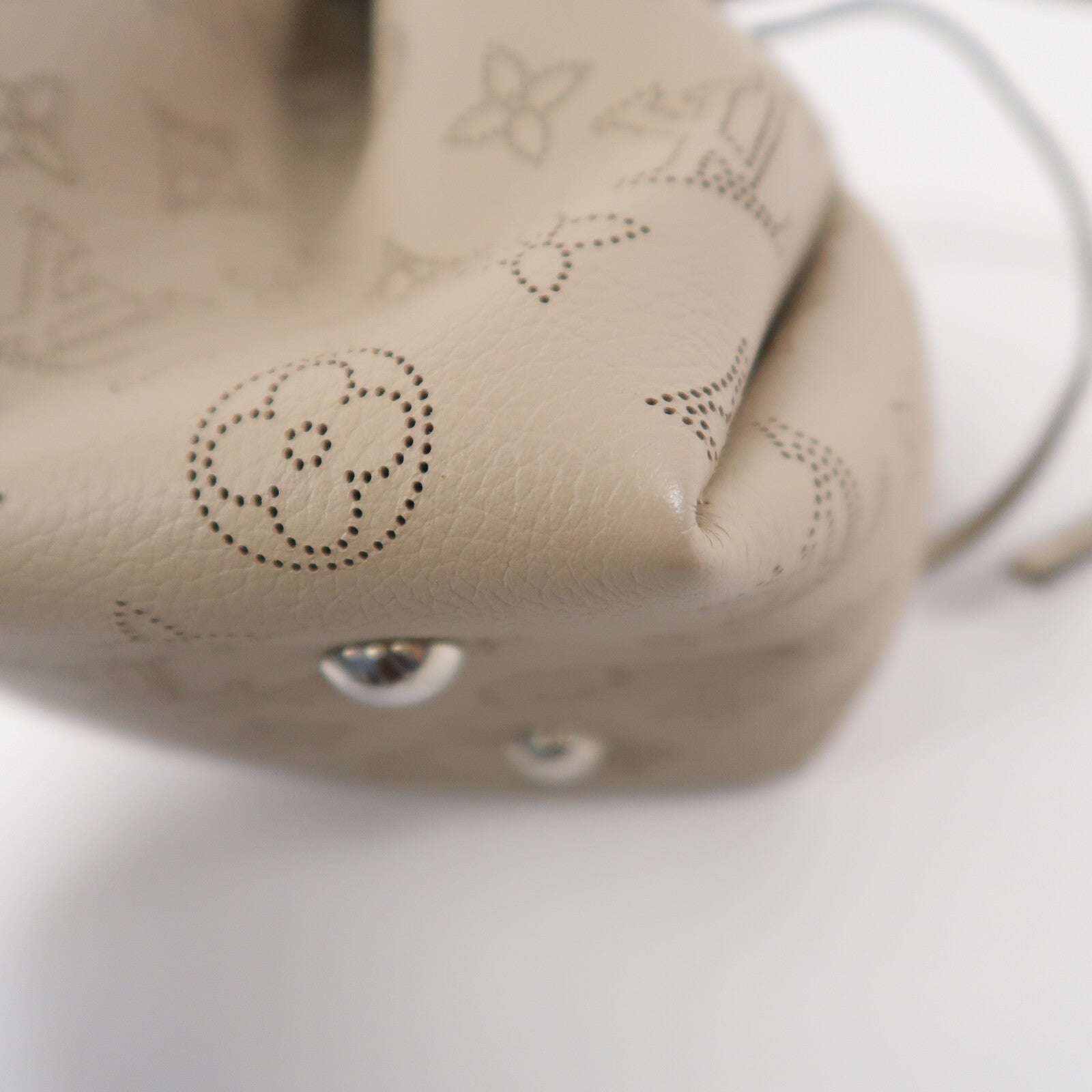 LOUIS VUITTON Mahina Bella鏈帶肩背袋