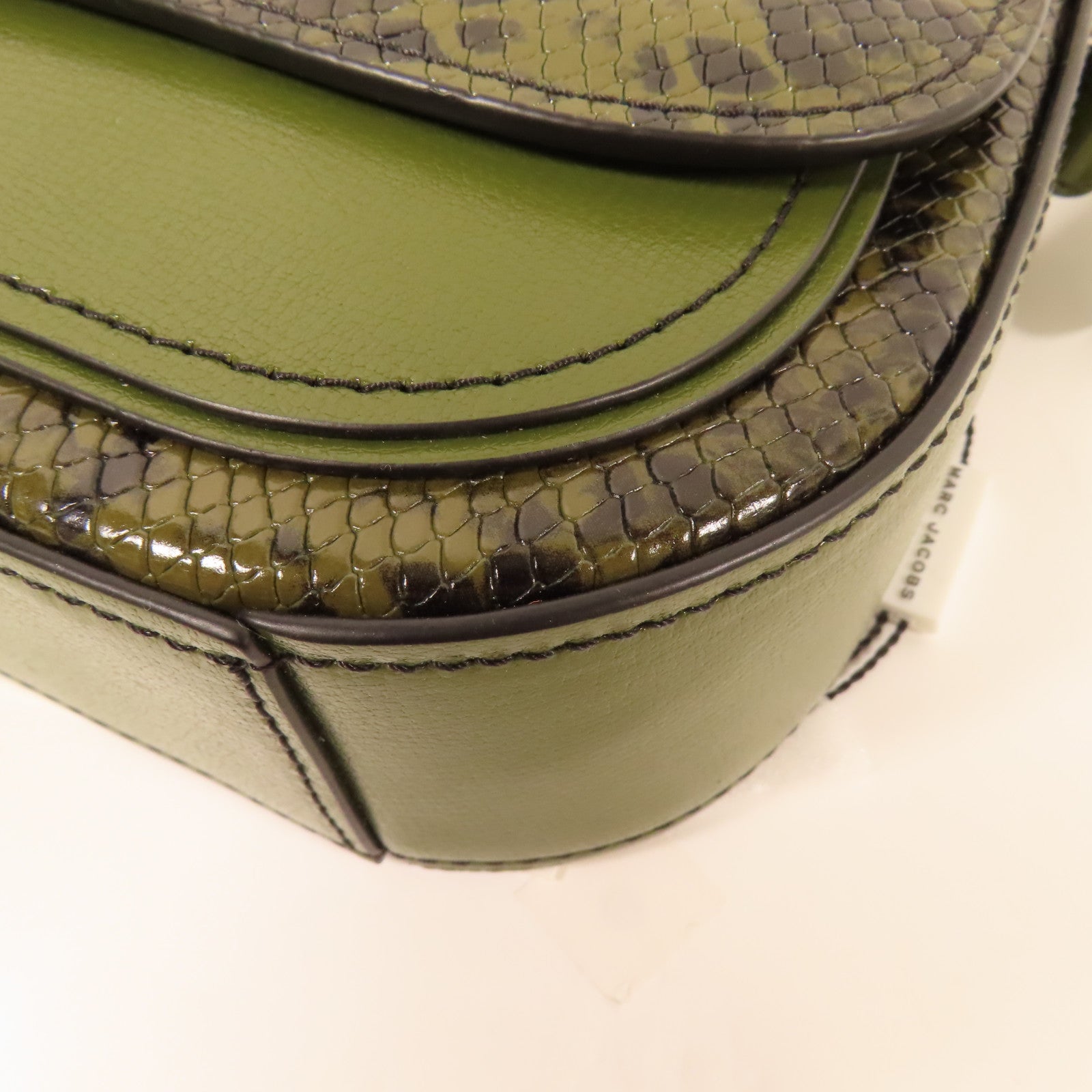 MARC JACOBS 牛皮皮革Shoulder Bag銀扣肩背袋