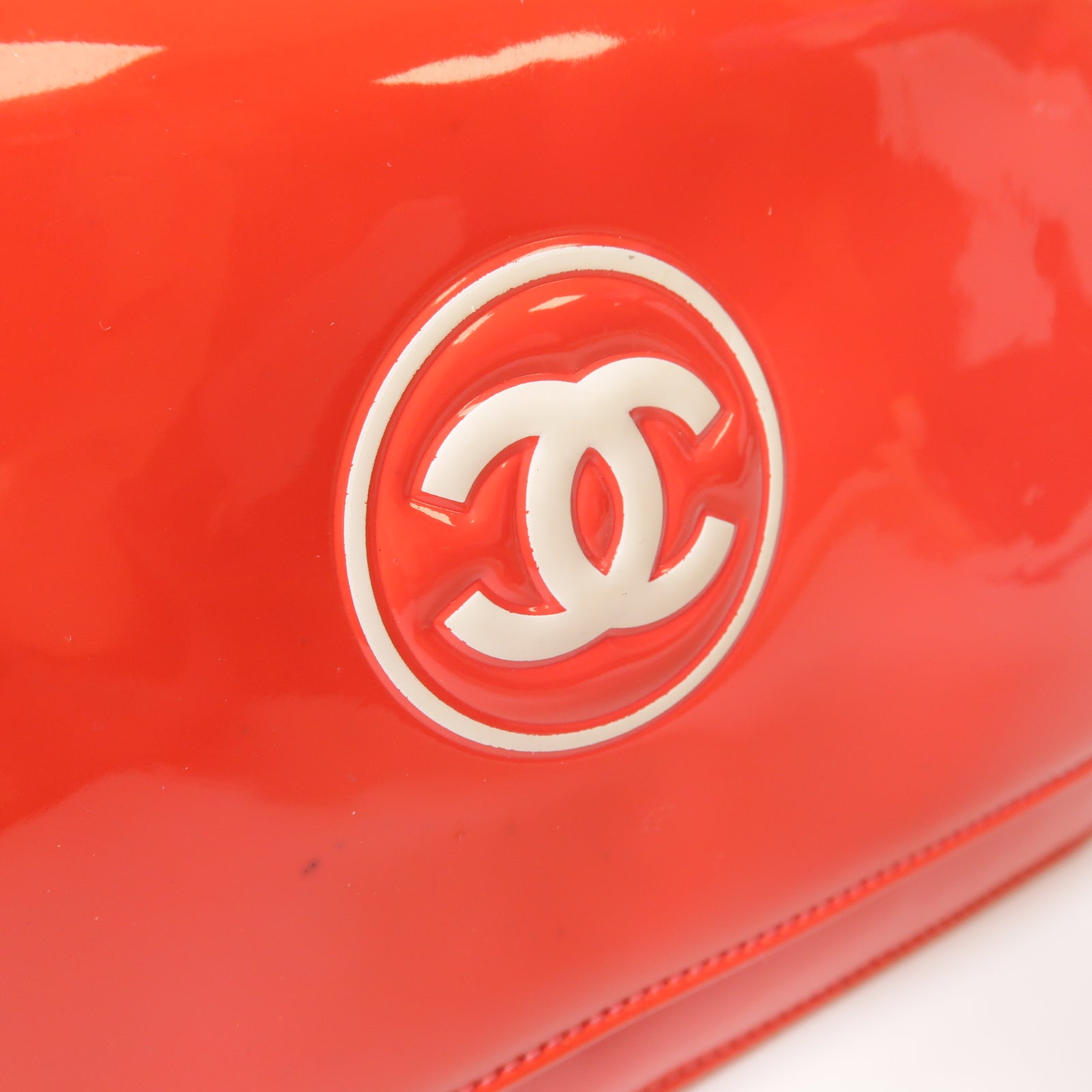 CHANEL **【激減優惠】漆皮皮革WOC銀扣鏈帶肩背袋紅色
