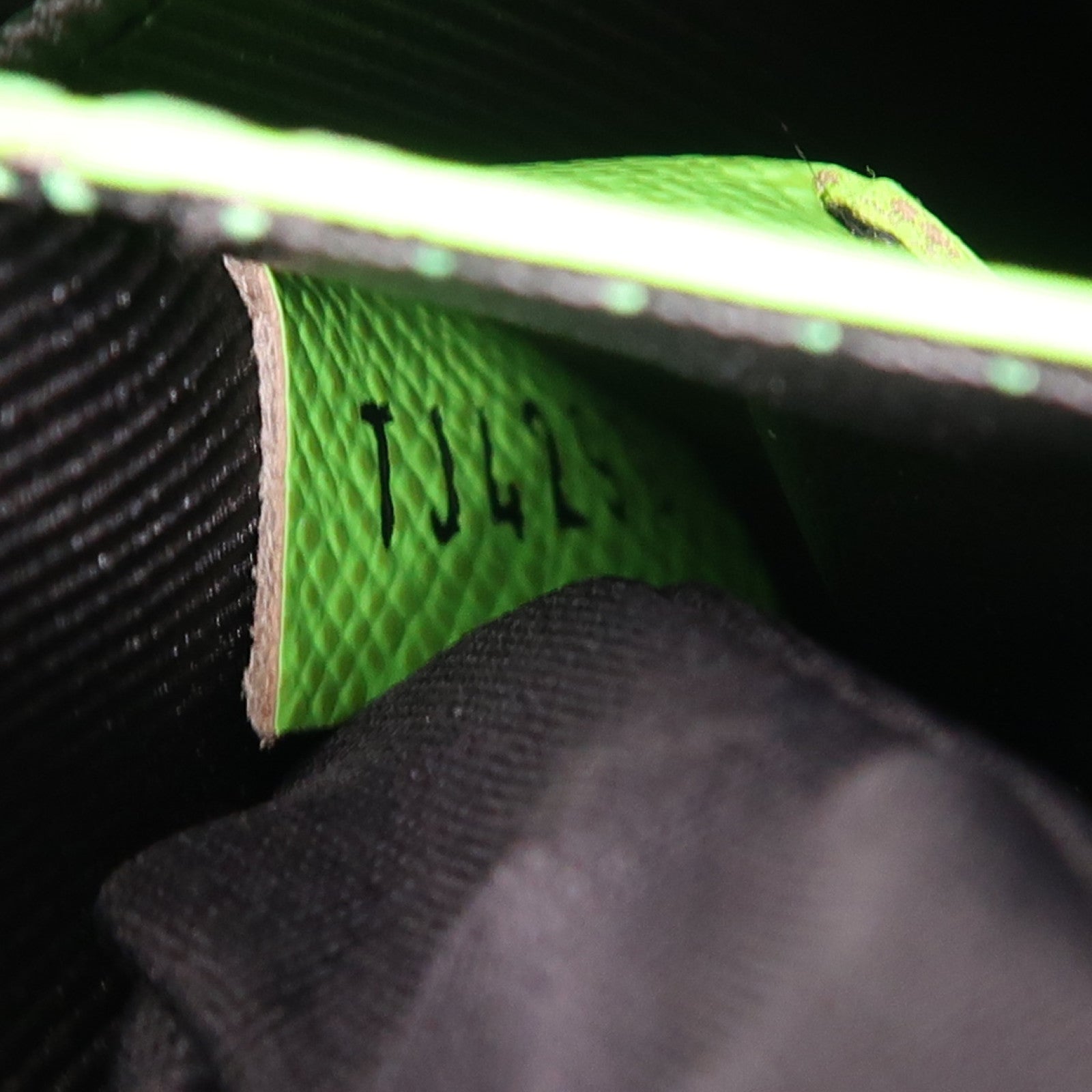 LOUIS VUITTON Soft Trunk Phone Box LV Friends Shoulder Bag M80144 Monogram Brown