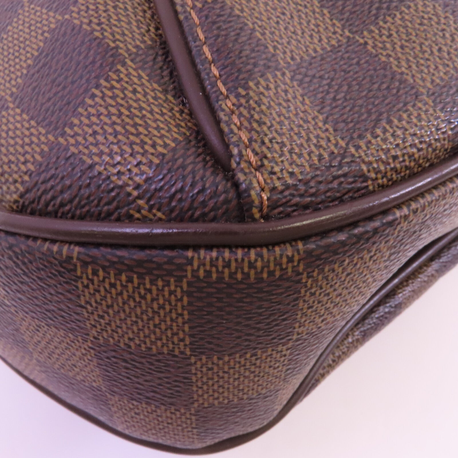 LOUIS VUITTON 【激減優惠】Damier Ebene Thames PM金扣肩背袋