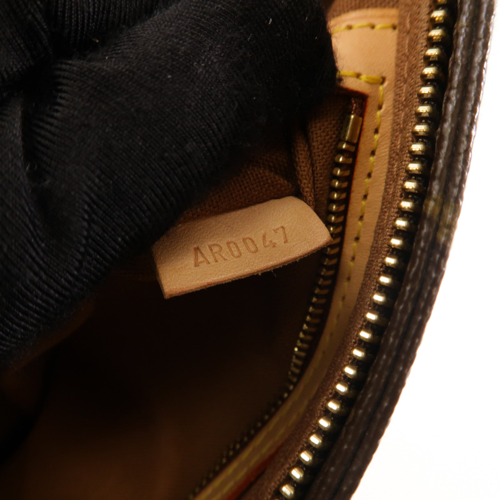 LOUIS VUITTON Monogram Trotteur金扣肩背袋啡色