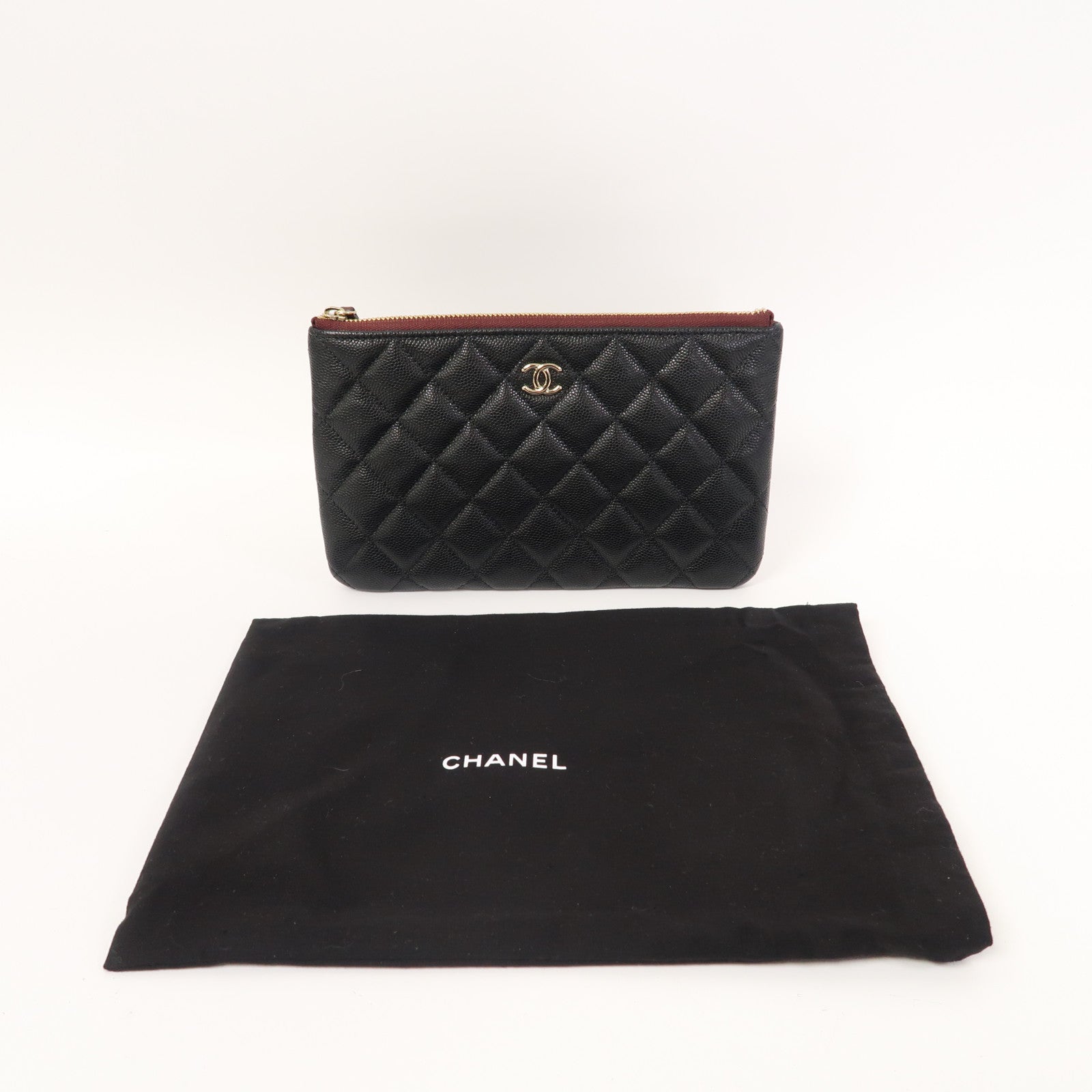 CHANEL 菱格牛皮皮革Pouch金扣手拿包黑色