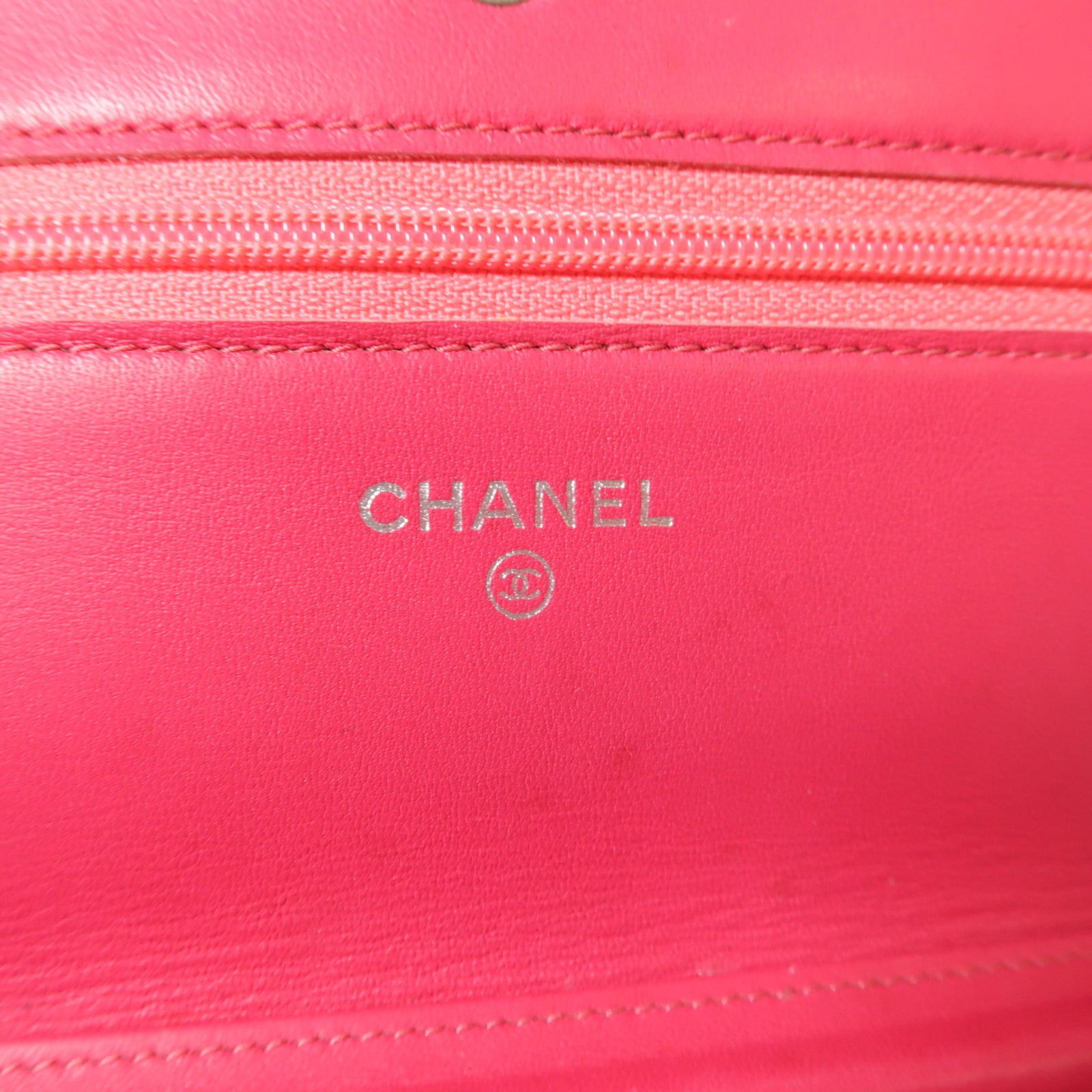 CHANEL **【激減優惠】漆皮皮革WOC銀扣鏈帶肩背袋紅色