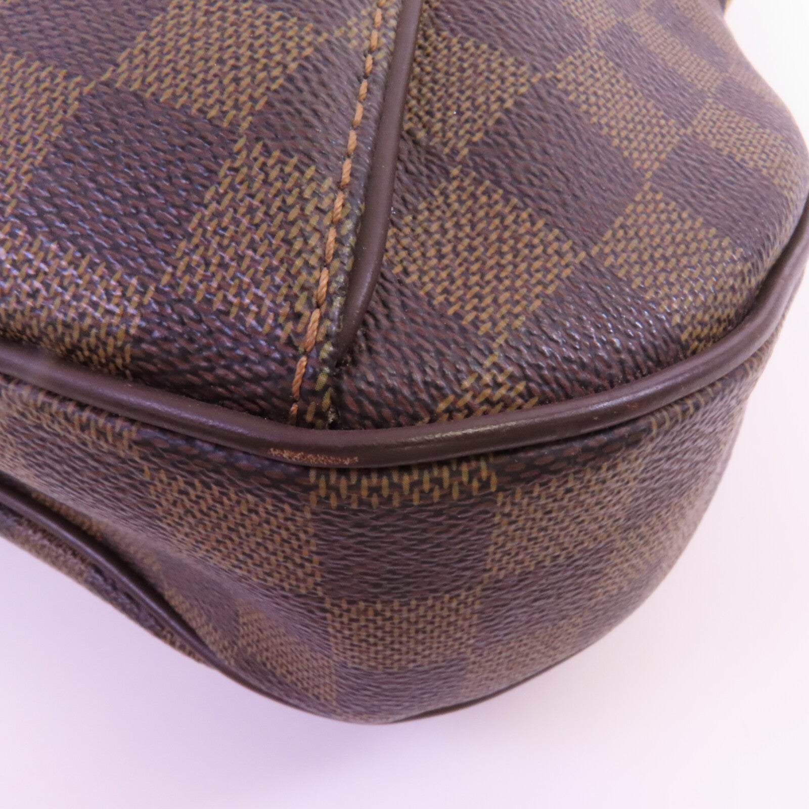 LOUIS VUITTON 【激減優惠】Damier Ebene Thames PM金扣肩背袋