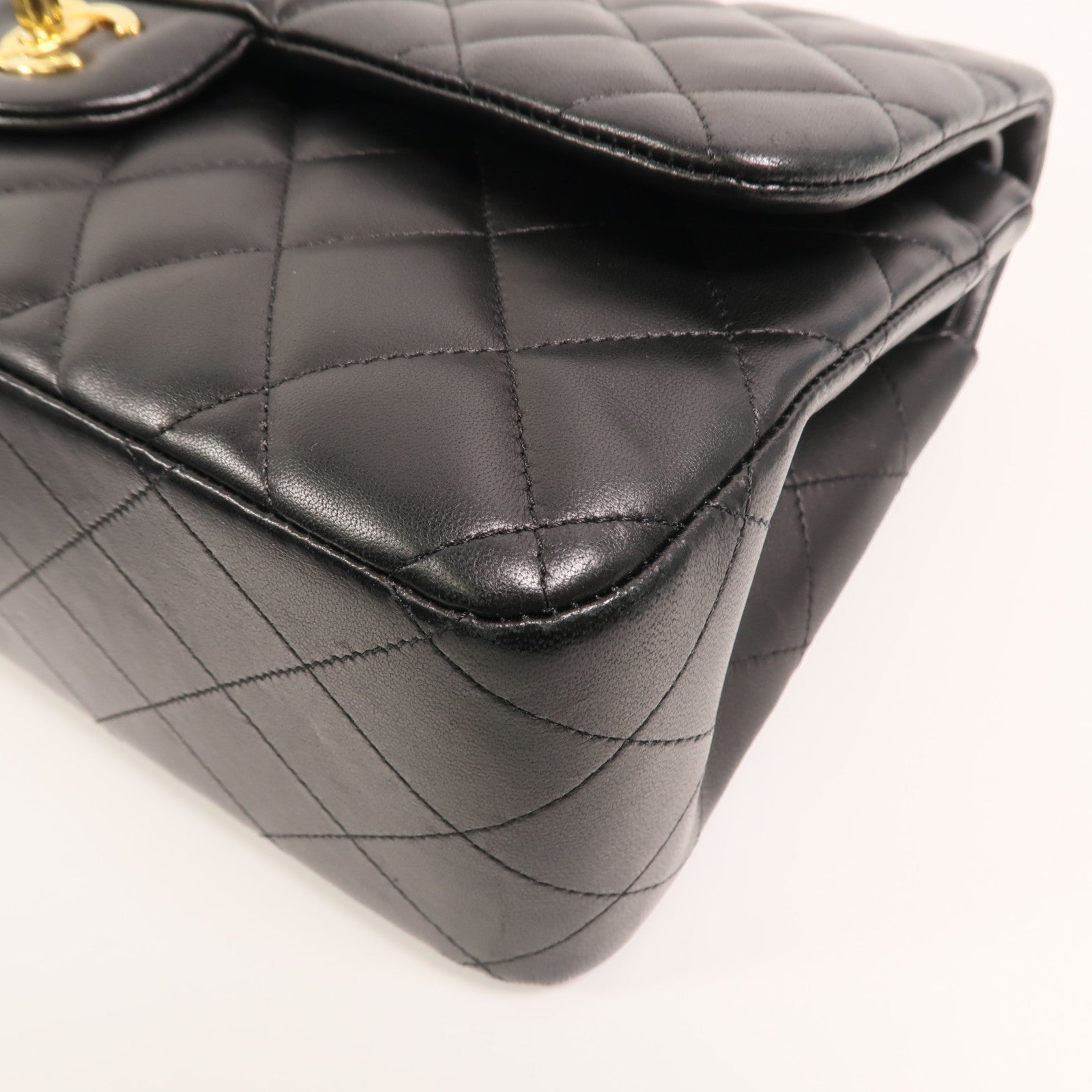 CHANEL 羊皮皮革Classic Jumbo鏈帶肩背袋