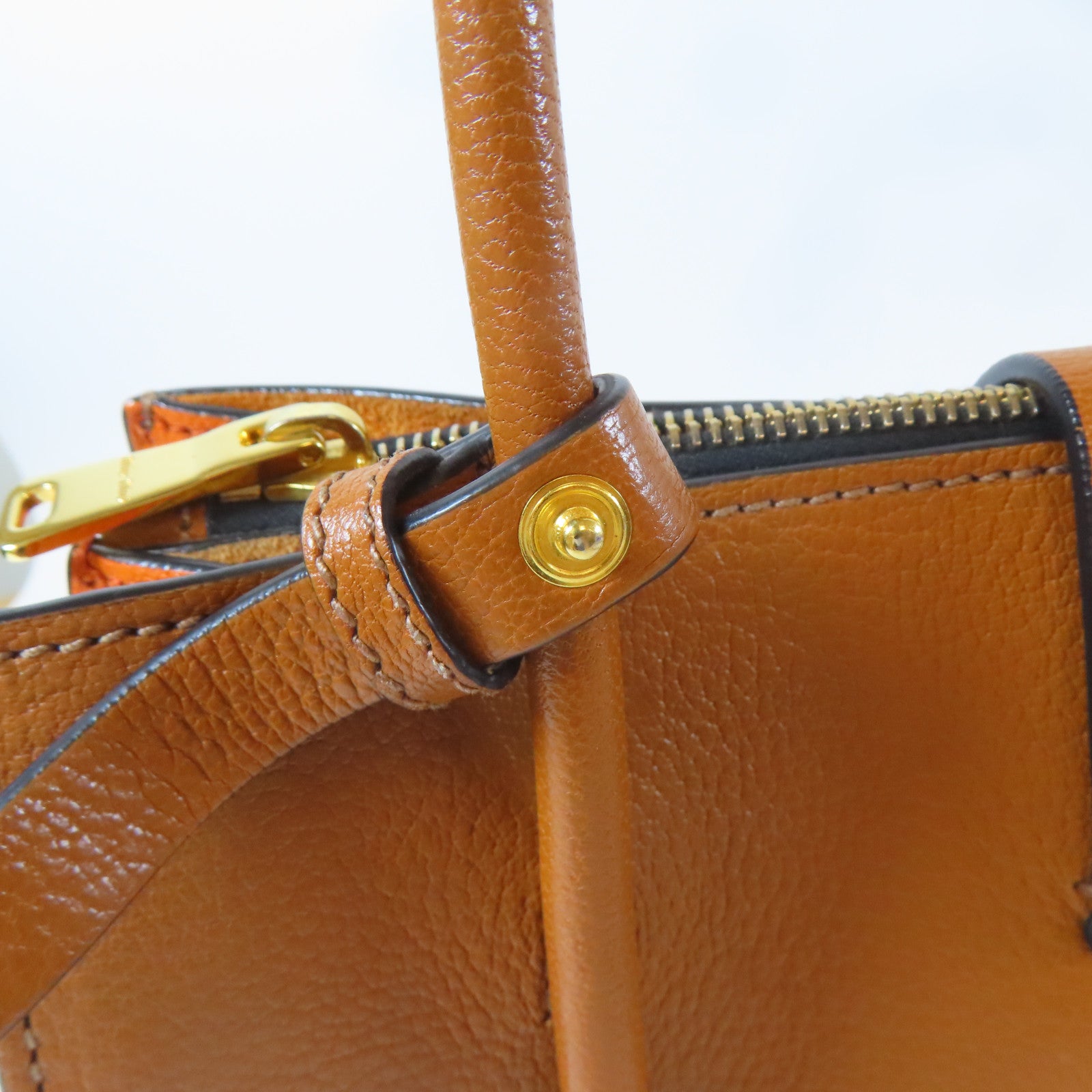 Miu Miu 牛皮皮革2 Way Shoulder金扣手挽肩背兩用袋啡色
