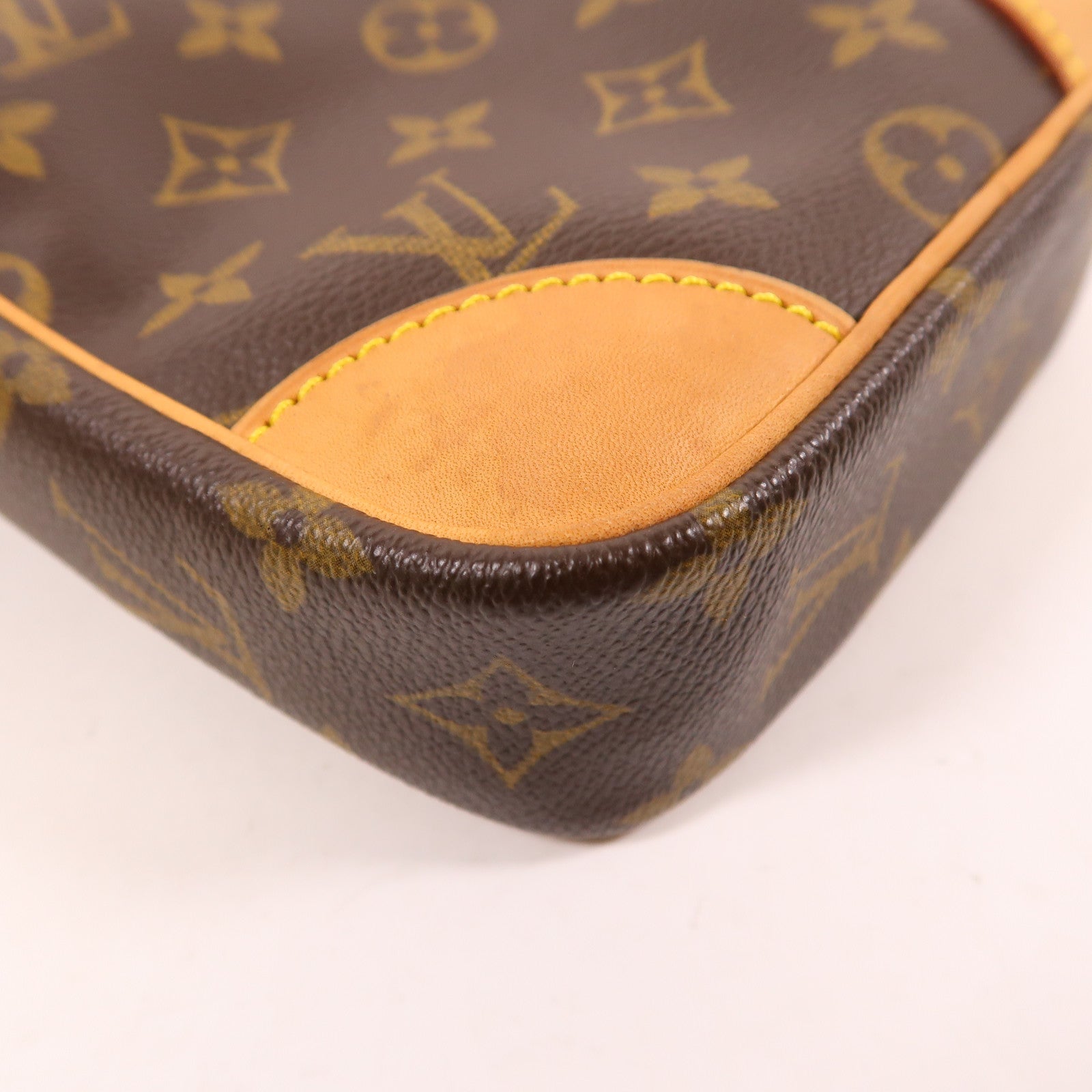 LOUIS VUITTON Monogram Danube金扣肩背袋