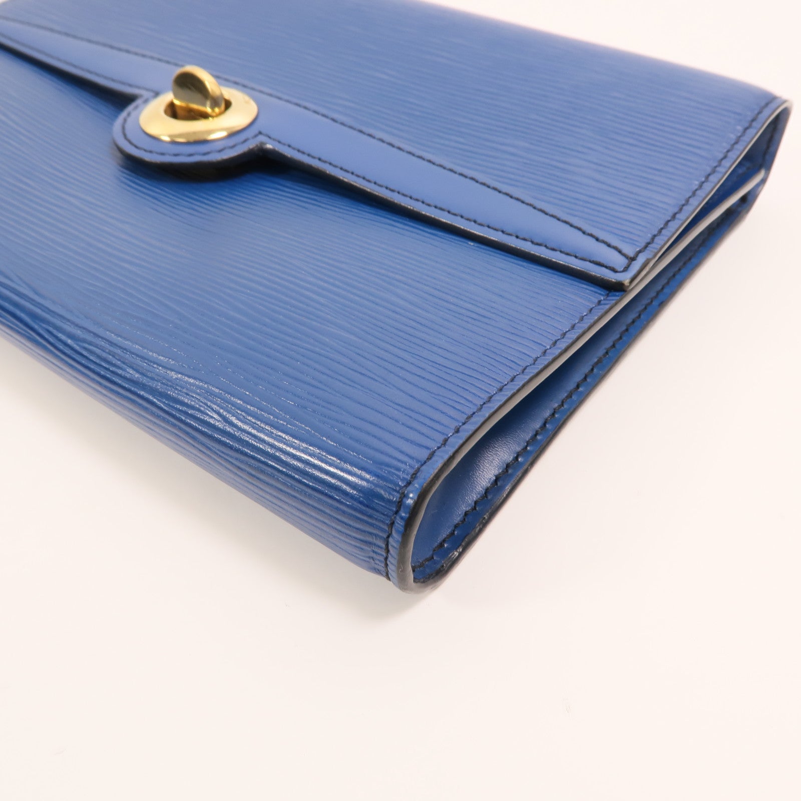 LOUIS VUITTON 【激減優惠】Epi Pochette Arche金扣肩背袋