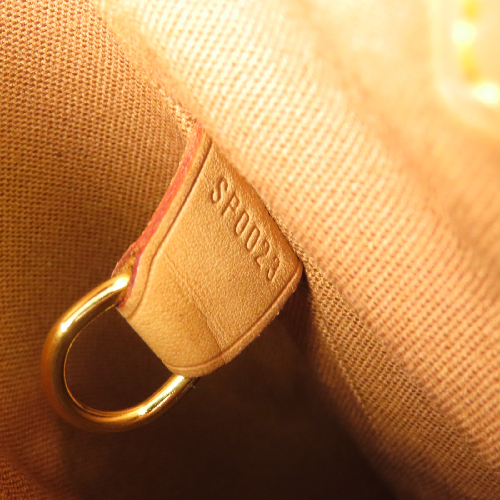 LOUIS VUITTON Monogram Abbesses金扣肩背袋