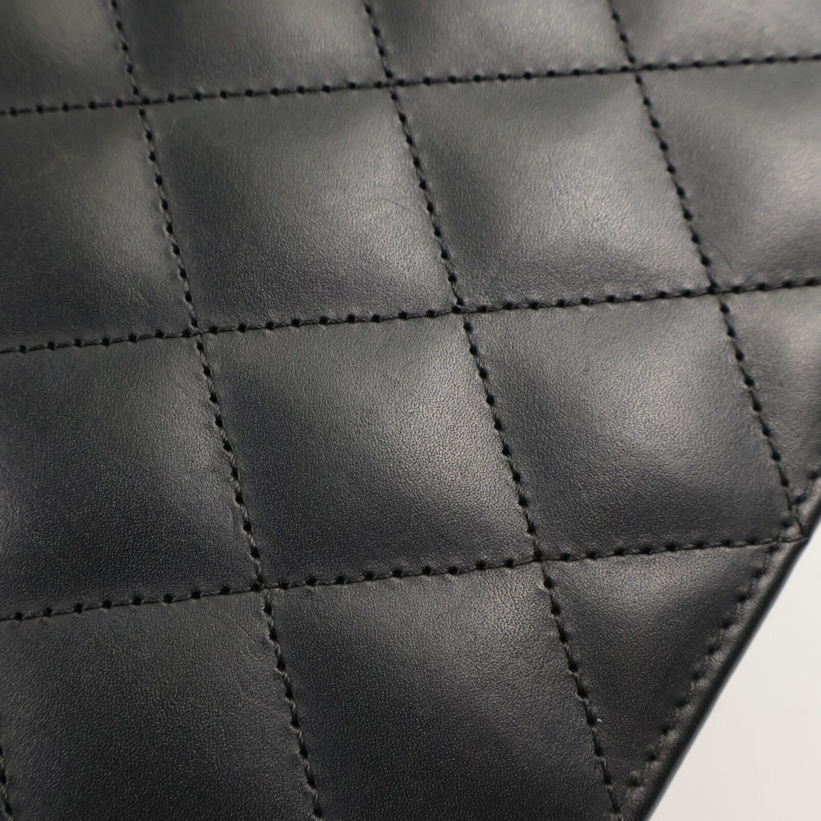 CHANEL 牛皮皮革Cambon Wallet on Chain鏈帶肩背袋