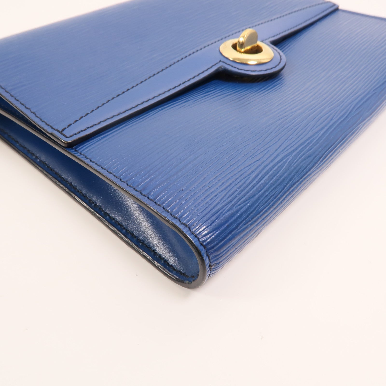 LOUIS VUITTON 【激減優惠】Epi Pochette Arche金扣肩背袋