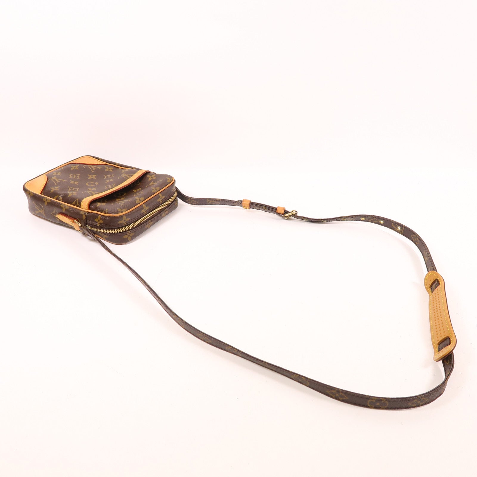 LOUIS VUITTON Monogram Danube金扣肩背袋