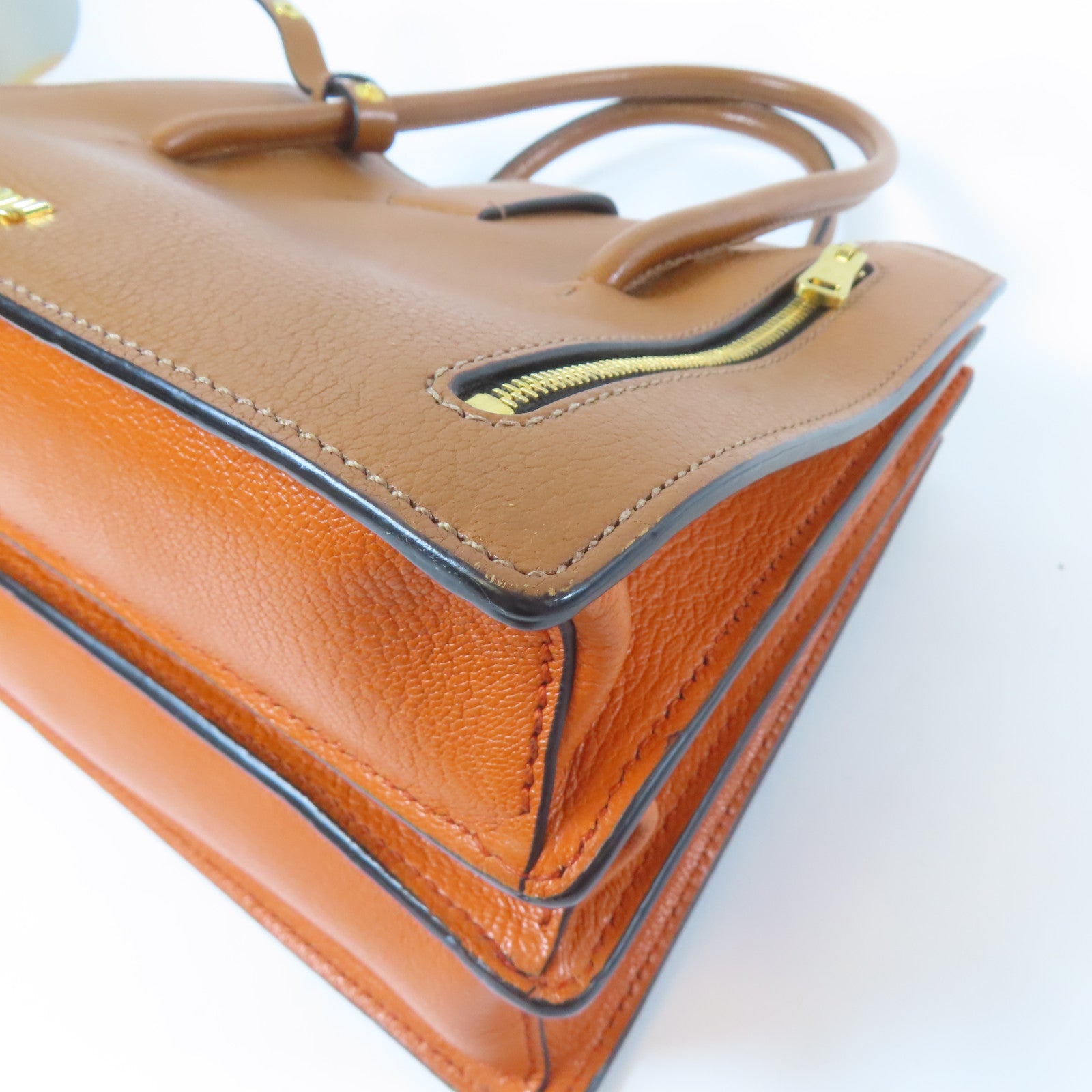 Miu Miu 牛皮皮革2 Way Shoulder金扣手挽肩背兩用袋啡色