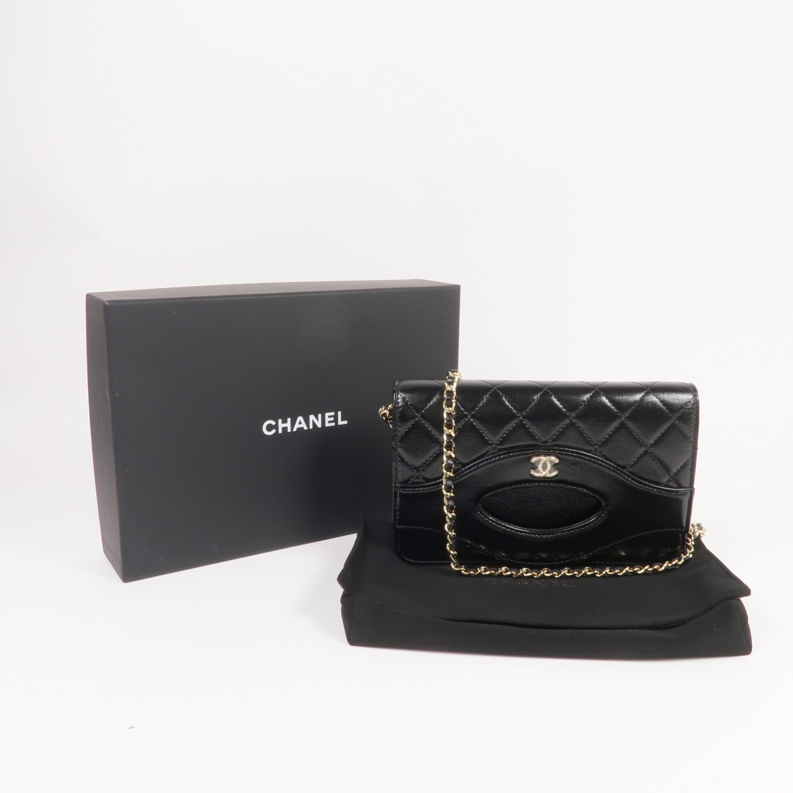 CHANEL 牛皮皮革31 WOC Wallet On Chain金扣鏈帶肩背袋