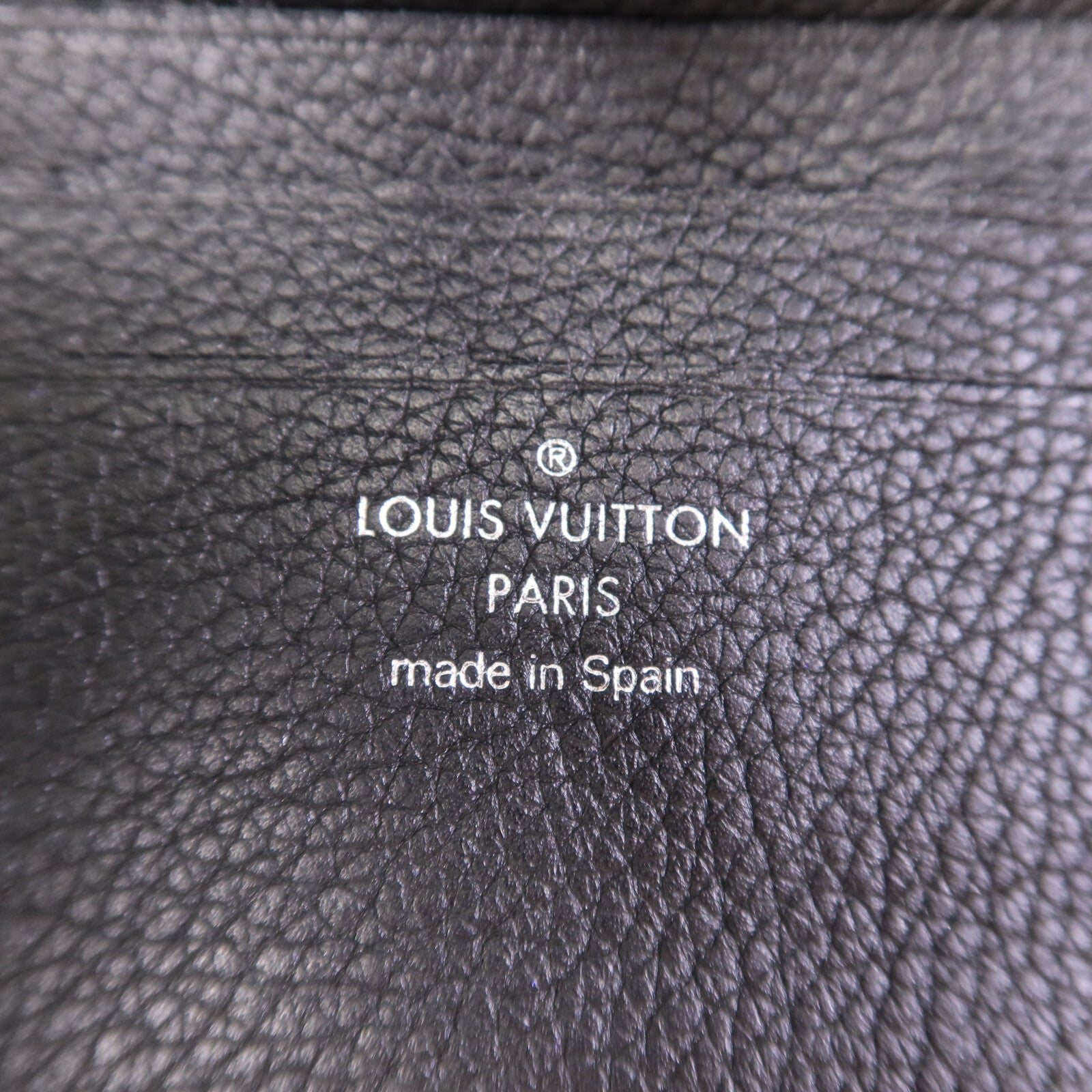 LOUIS VUITTON 牛皮皮革Nano Lockme銀扣肩背袋