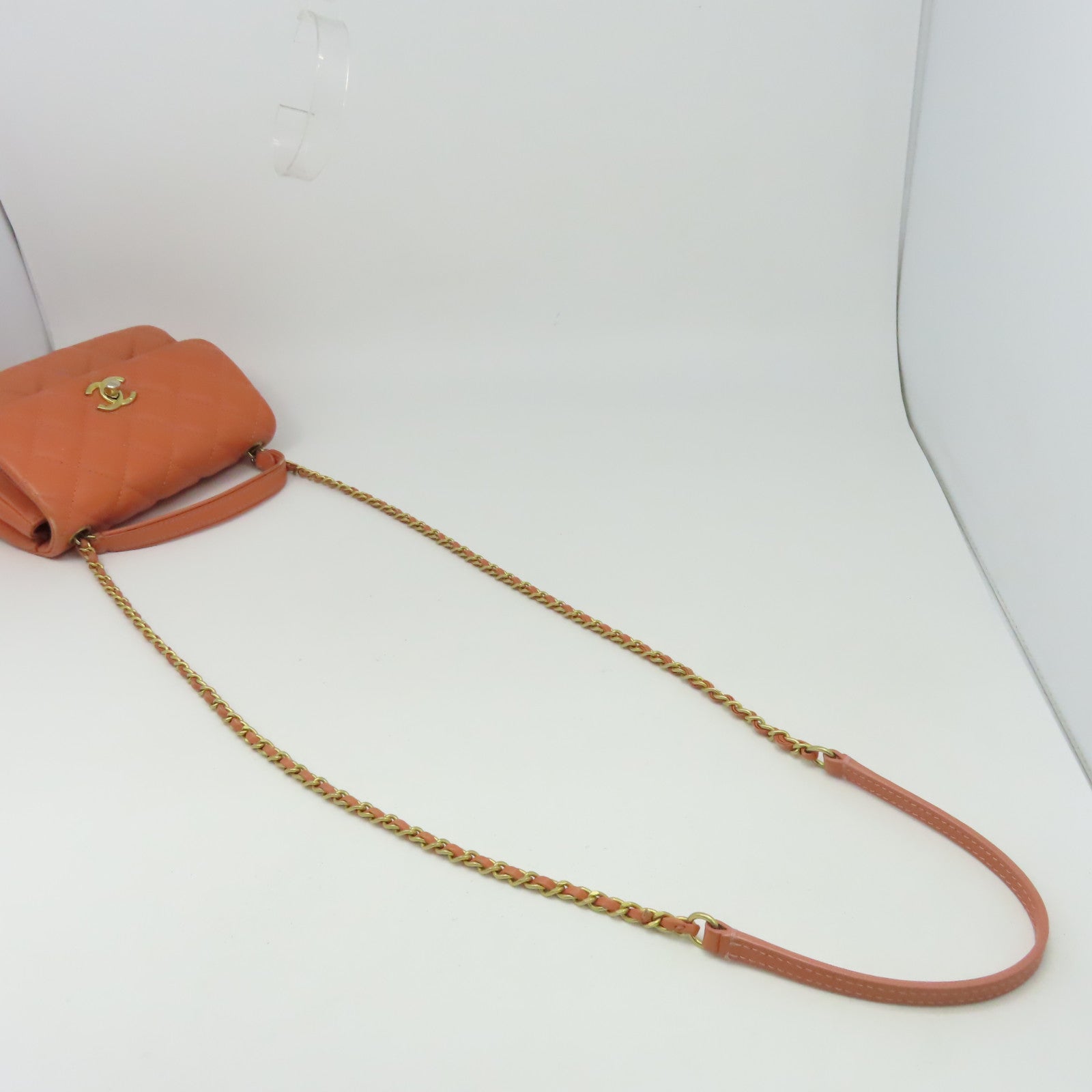 CHANEL 【激減優惠】菱格牛皮皮革Chain Shoulder金扣鏈帶肩背袋三文魚色