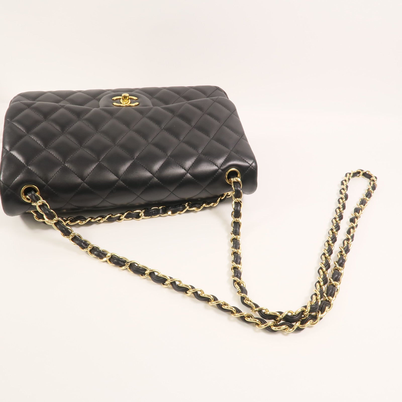 CHANEL 羊皮皮革Classic Jumbo鏈帶肩背袋