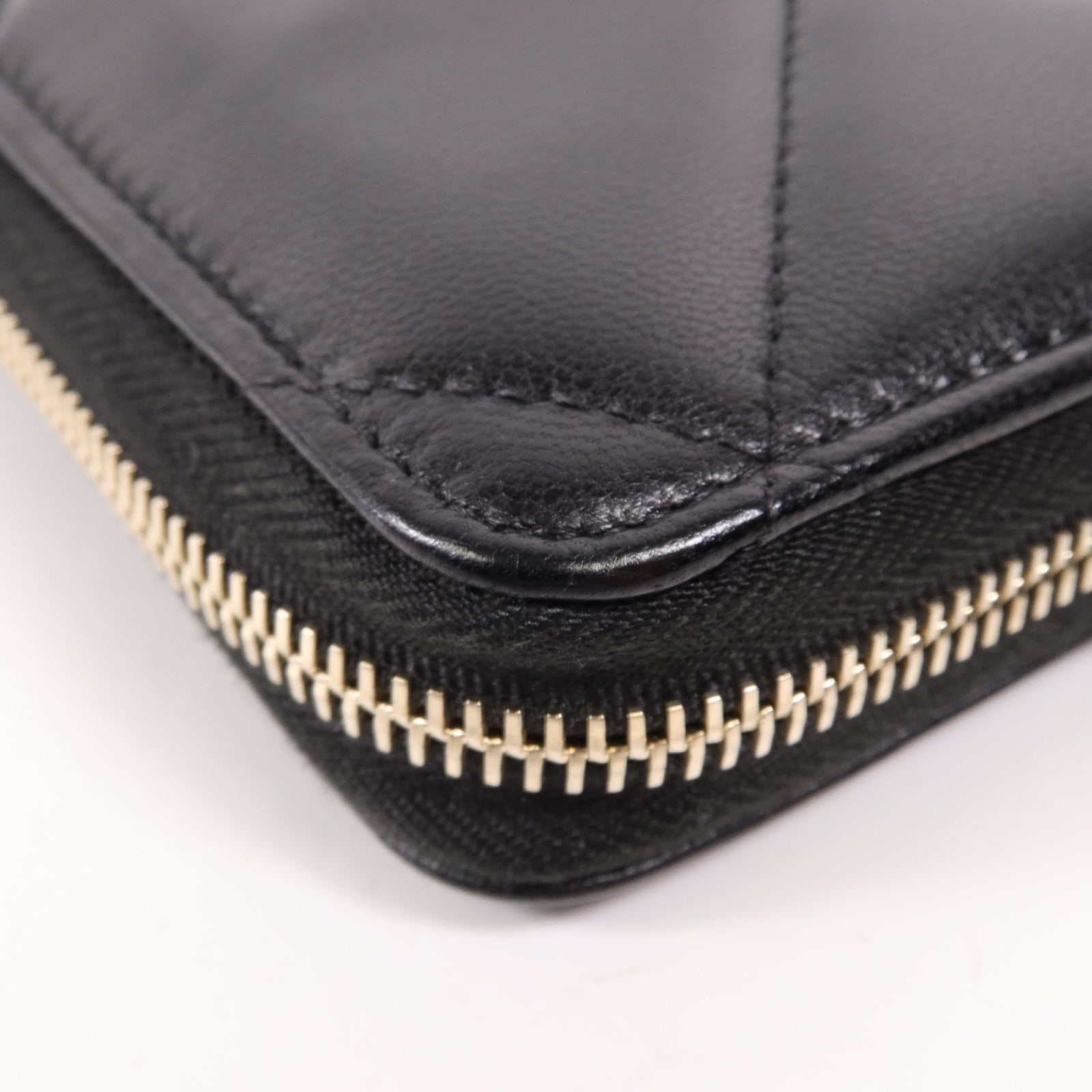 CHANEL 羊皮皮革C19 Long Wallet金扣長錢包