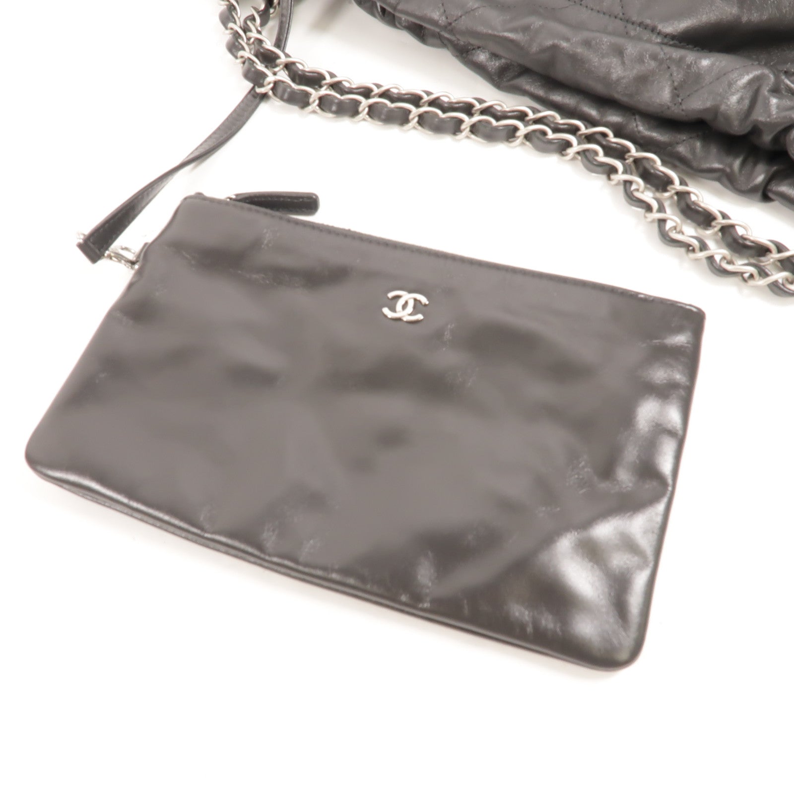 CHANEL 牛皮皮革Chanel 22 Medium鏈帶肩背袋