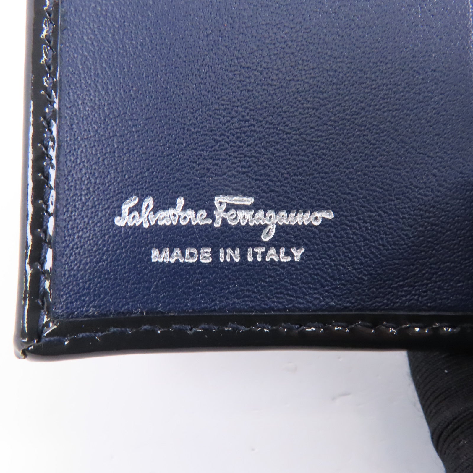 Salvatore Ferragamo 【激減優惠】漆皮皮革Wallet銀扣錢包藍色