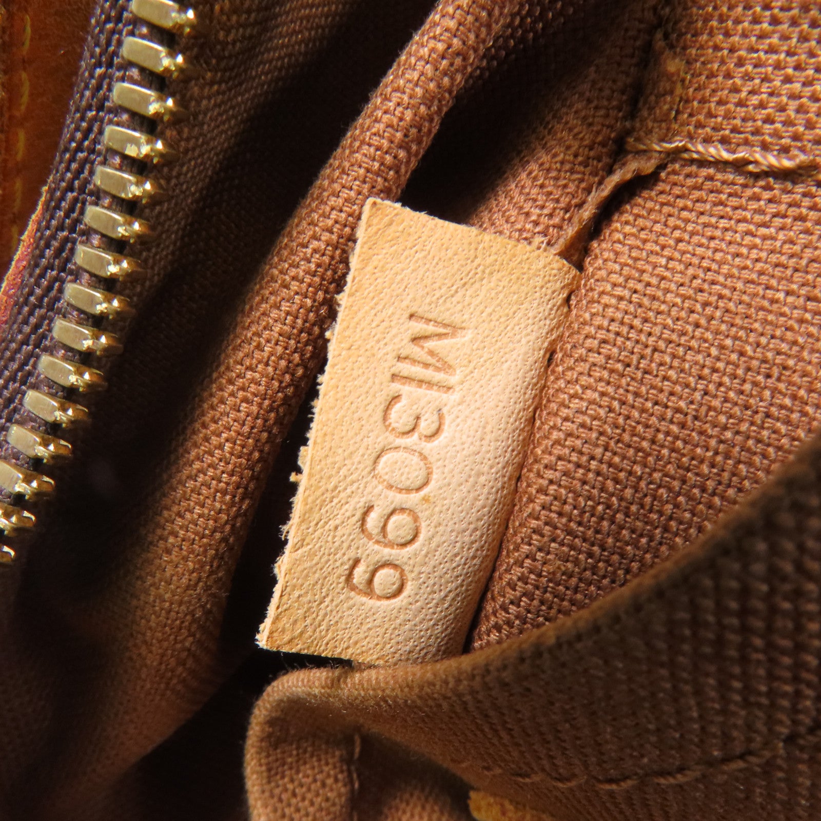 LOUIS VUITTON Monogram Thames PM金扣肩背袋