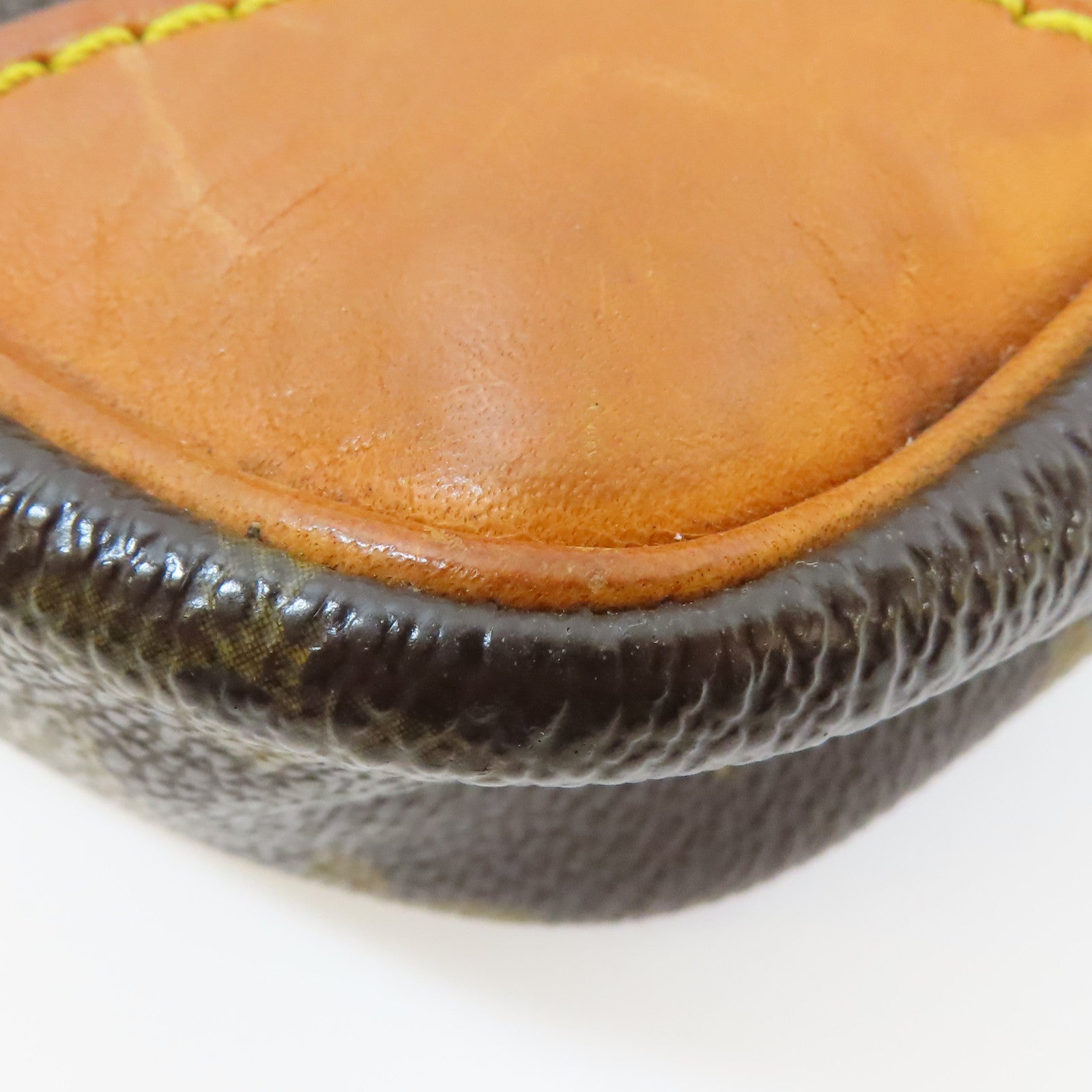 LOUIS VUITTON Monogram Danube金扣肩背袋