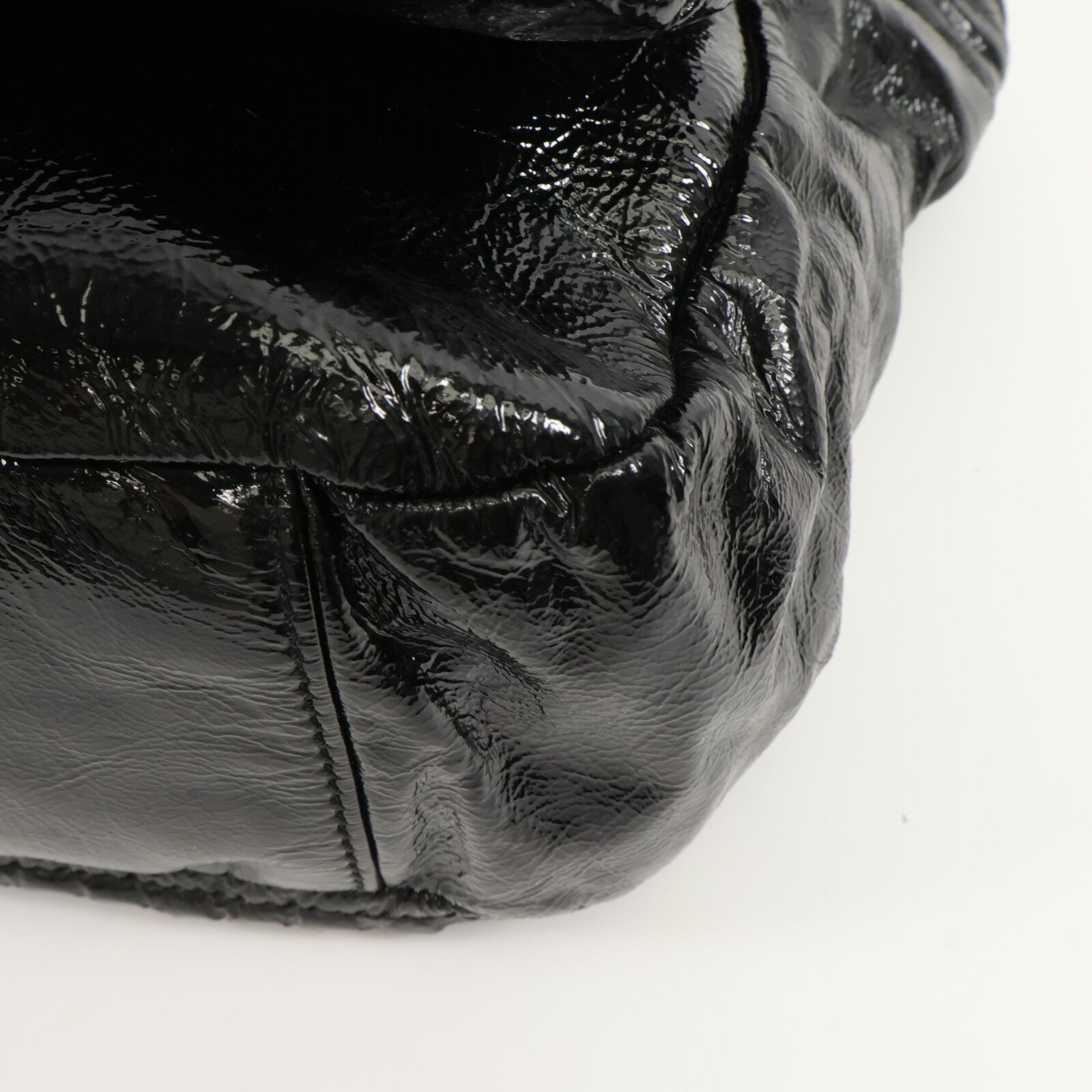 CHANEL 漆皮皮革Luxe Ligne Chain Flap Bag肩背袋