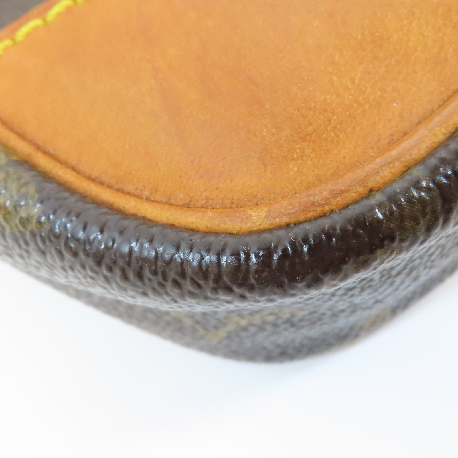 LOUIS VUITTON 【激減優惠】Monogram Danube金扣肩背袋