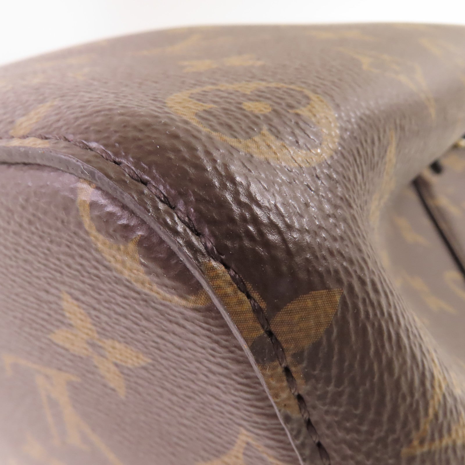 LOUIS VUITTON Monogram NeoNoe MM Shoulder Bag金扣肩背袋啡色/黑色