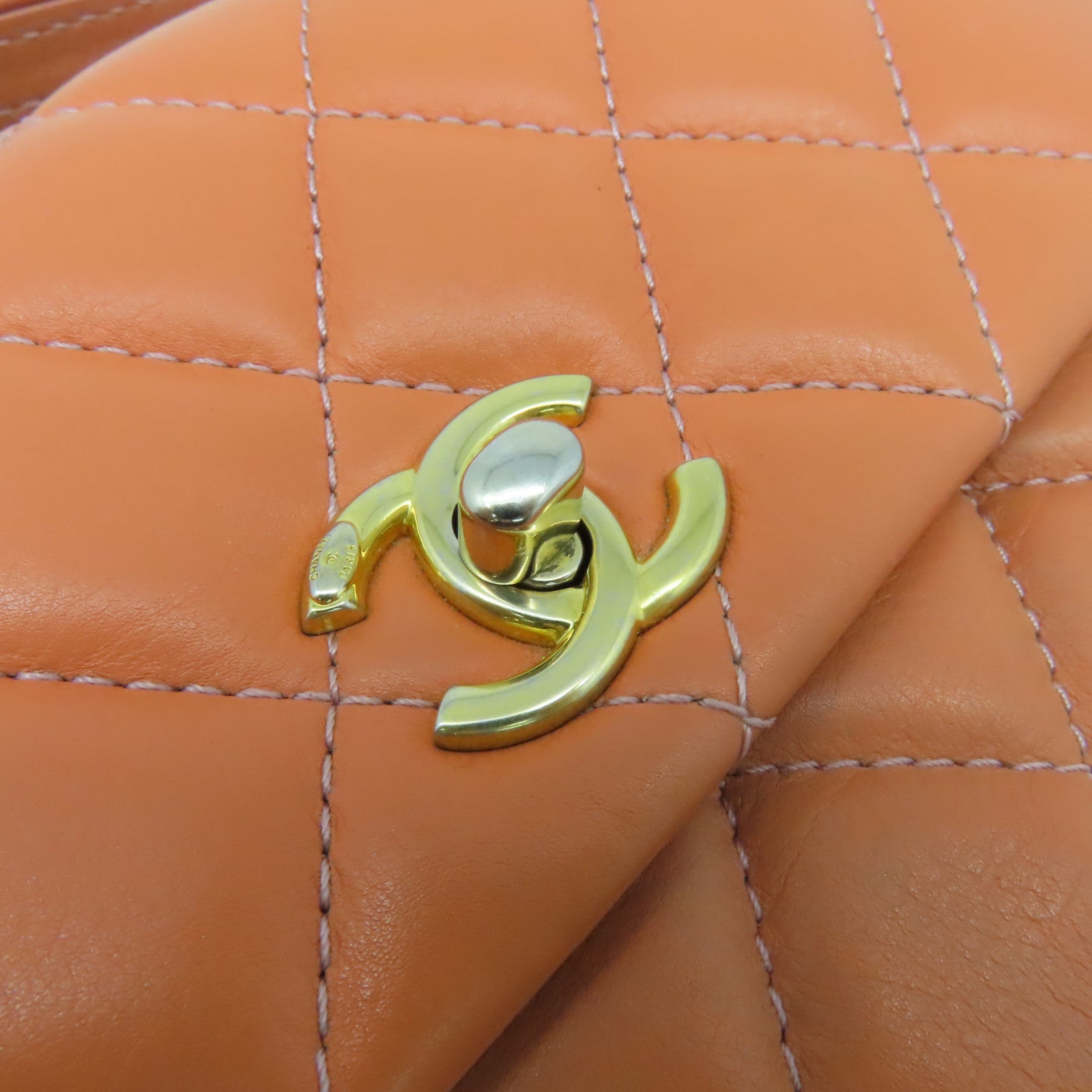 CHANEL 【激減優惠】菱格牛皮皮革Chain Shoulder金扣鏈帶肩背袋三文魚色