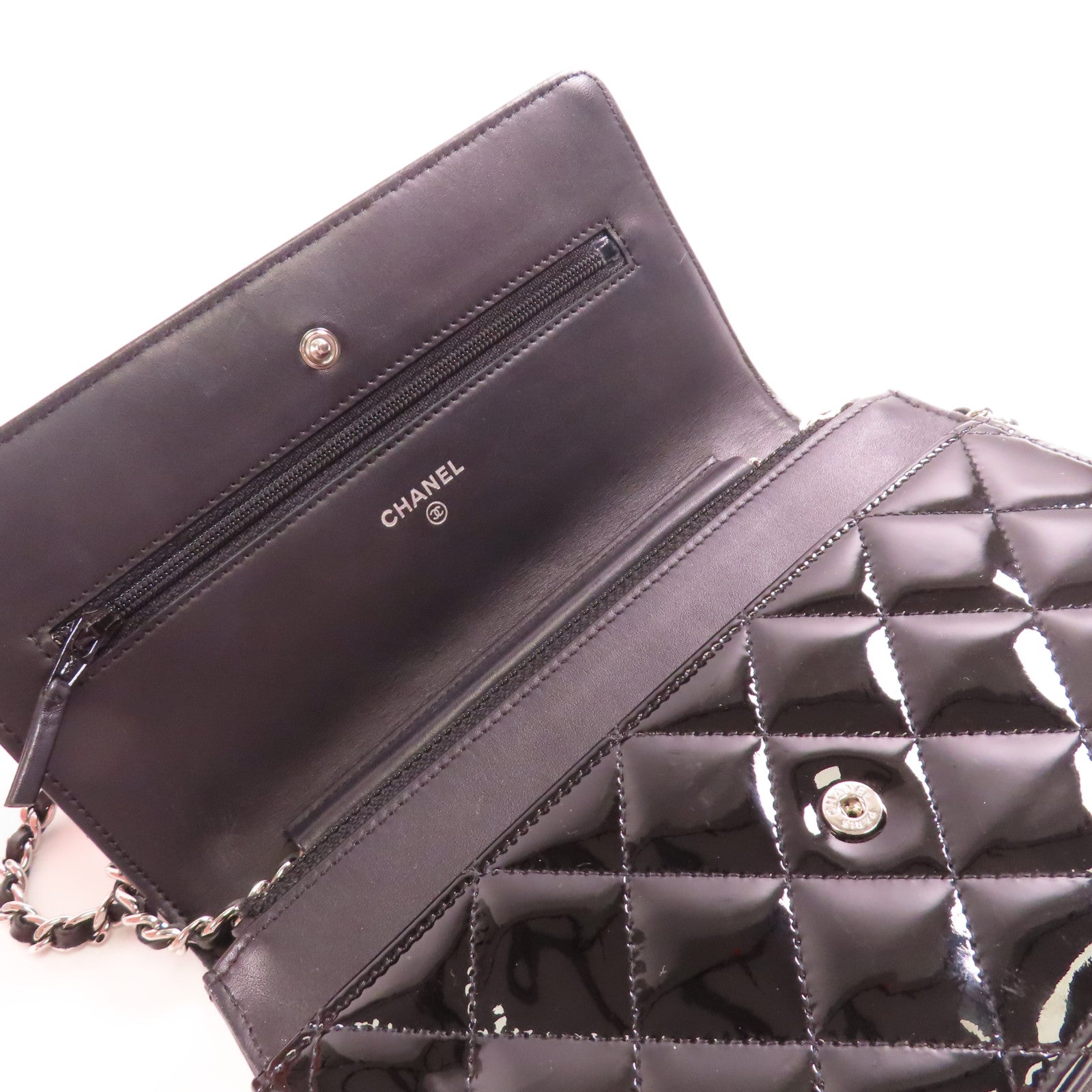 CHANEL 漆皮皮革Wallet On Chain銀扣鏈帶肩背袋