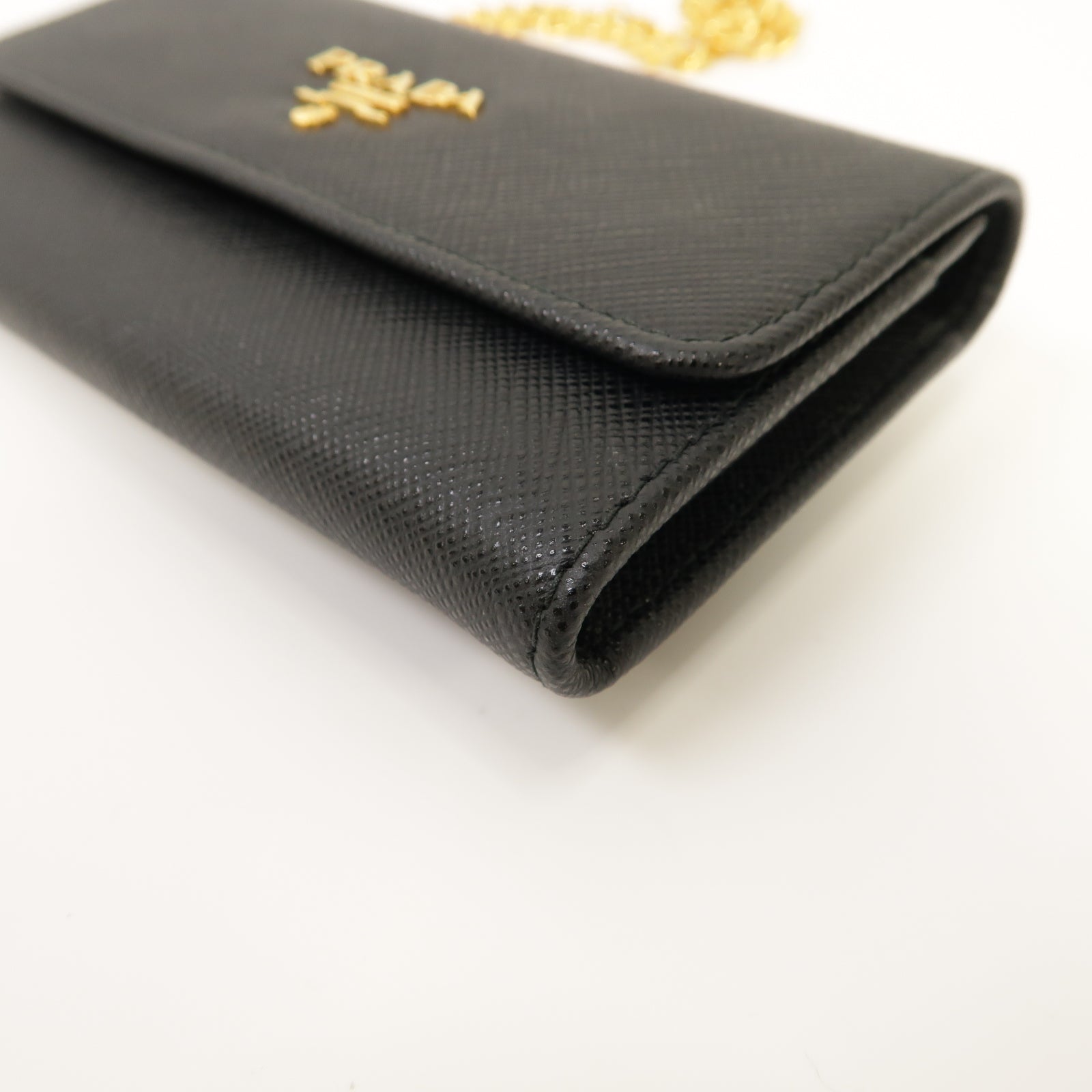 PRADA 【激減優惠】Saffiano皮革Mini Wallet with Chain金扣錢包黑色