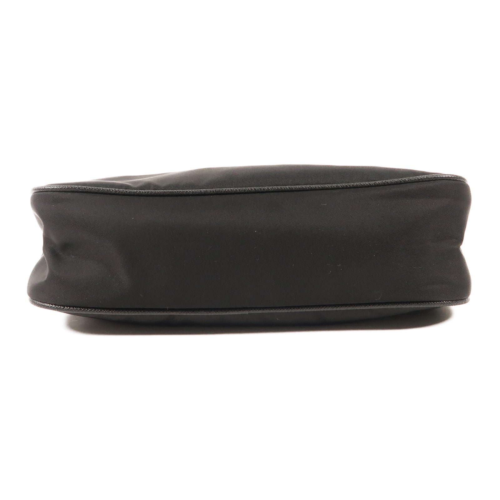 PRADA 尼龍Re-Edition 2005銀扣肩背袋