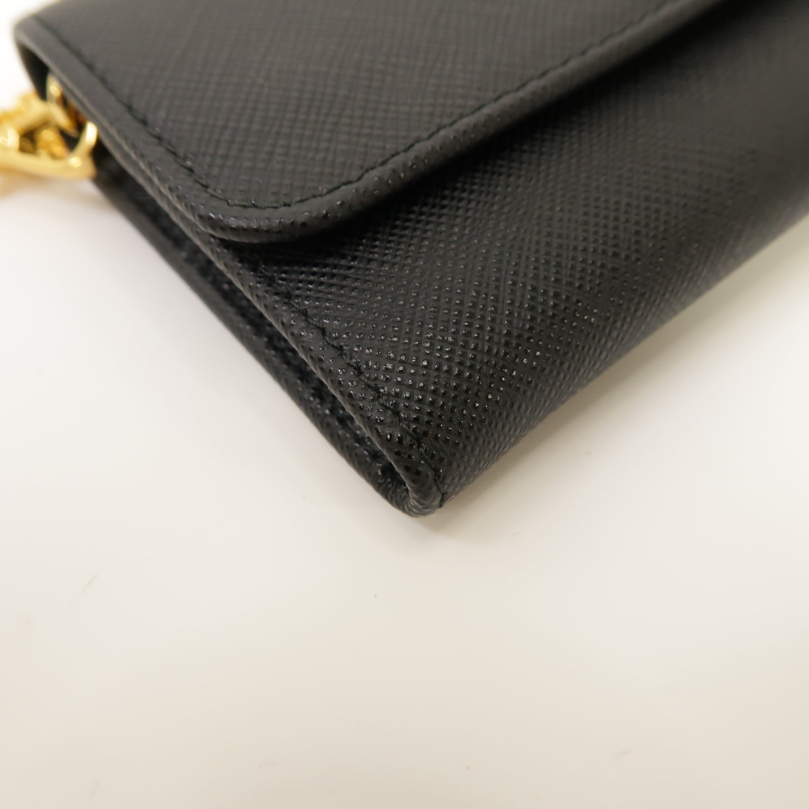 PRADA 【激減優惠】Saffiano皮革Mini Wallet with Chain金扣錢包黑色