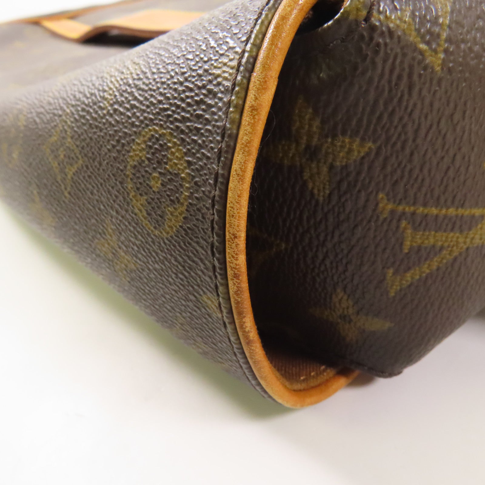 LOUIS VUITTON Monogram Abbesses金扣肩背袋