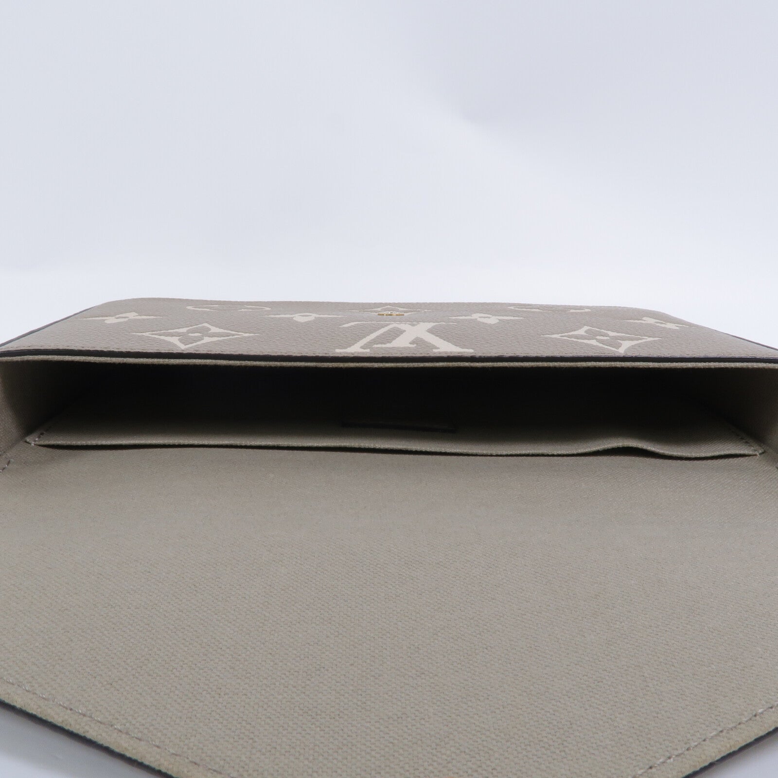 LOUIS VUITTON Monogram Empreinte Pochette Felicie鏈帶肩背袋